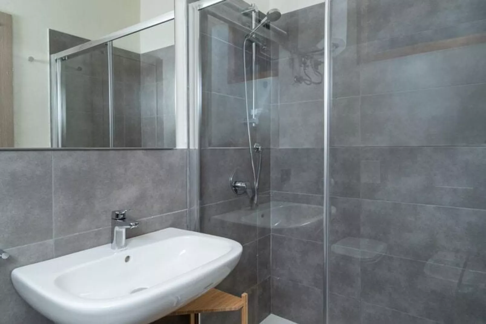 Residence Primera Moniga del Garda 2-Raum/D2 Halbsouterrain-2-Raum/D2 Halbsouterrain-Bathroom
