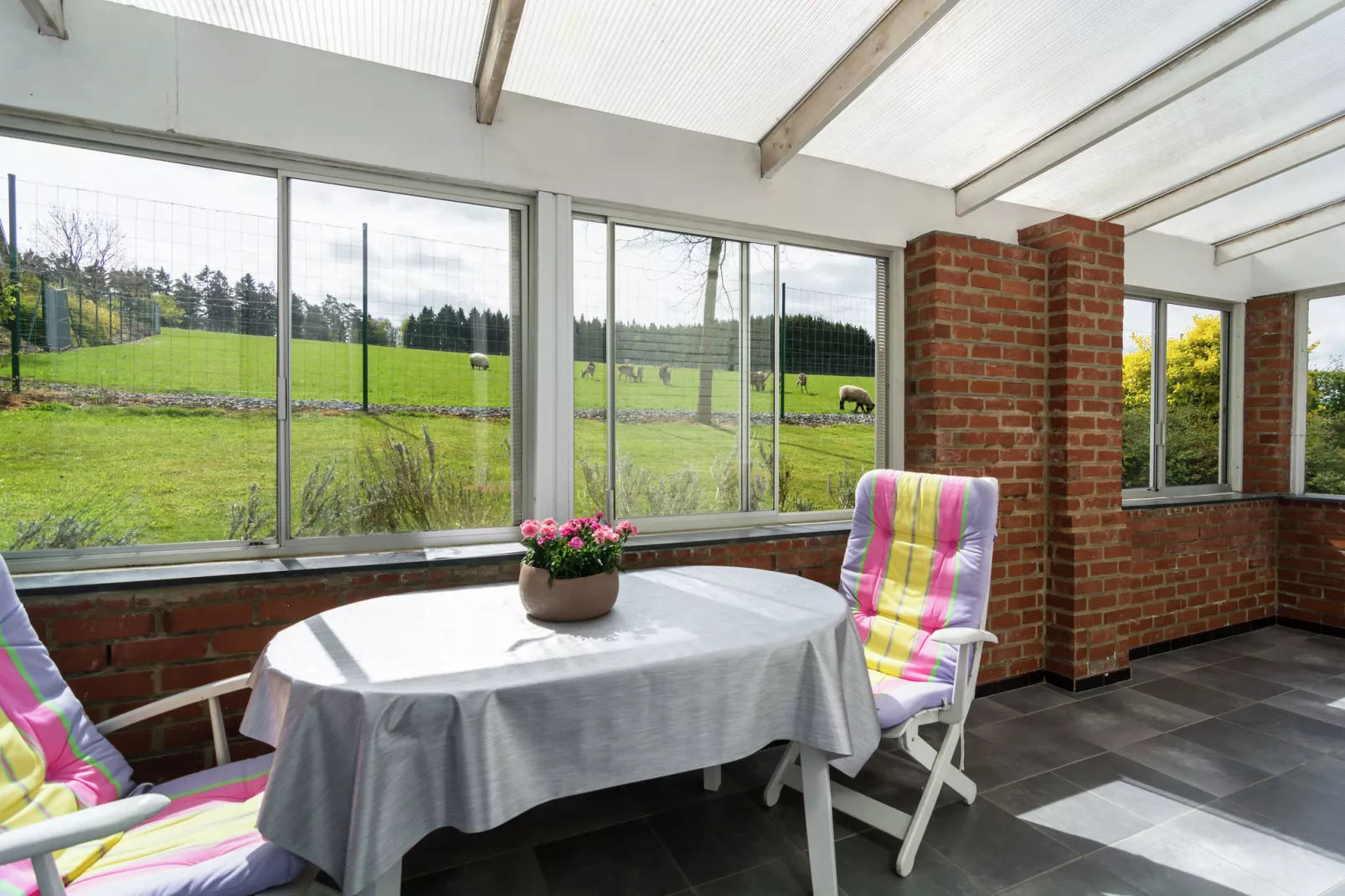 Chalet de la Vallée-Terrace balcony