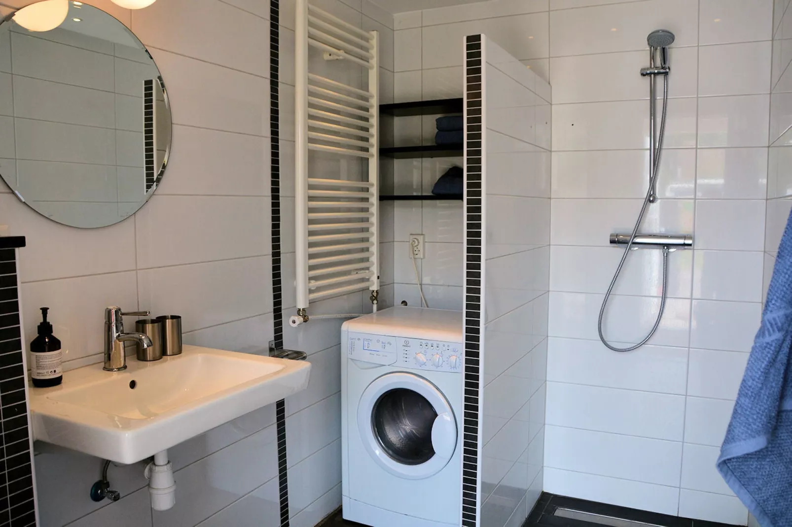 Marie aan Zee-Bathroom