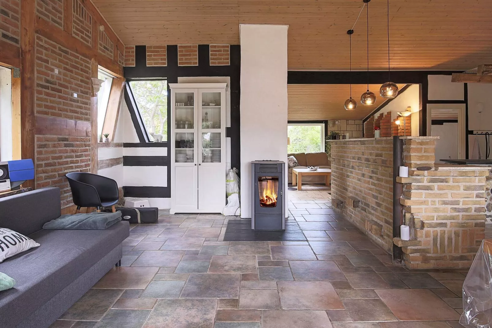 Charming Harbor Cottage-By Traum-Indoor