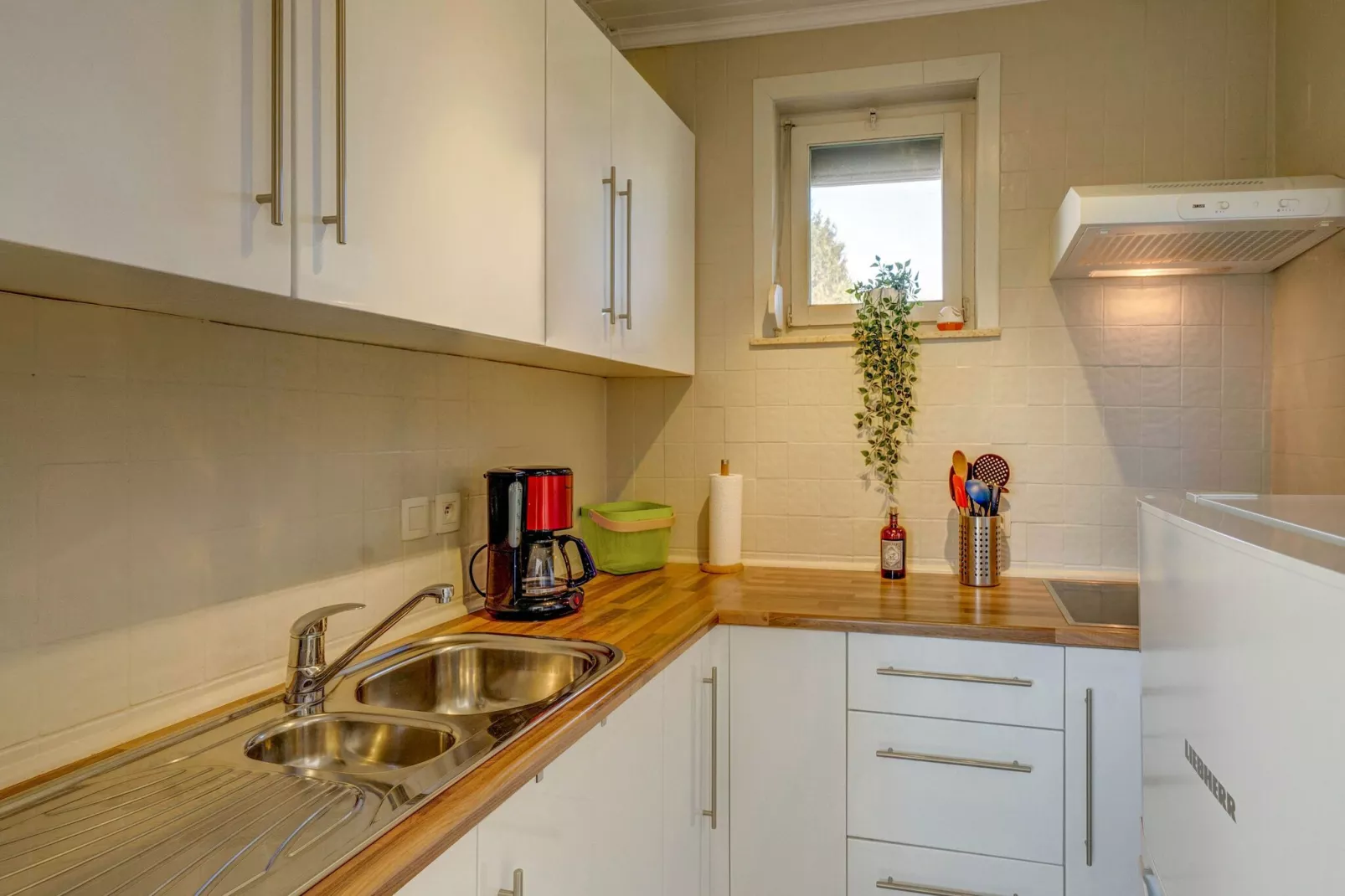 The Little White House-Kitchen
