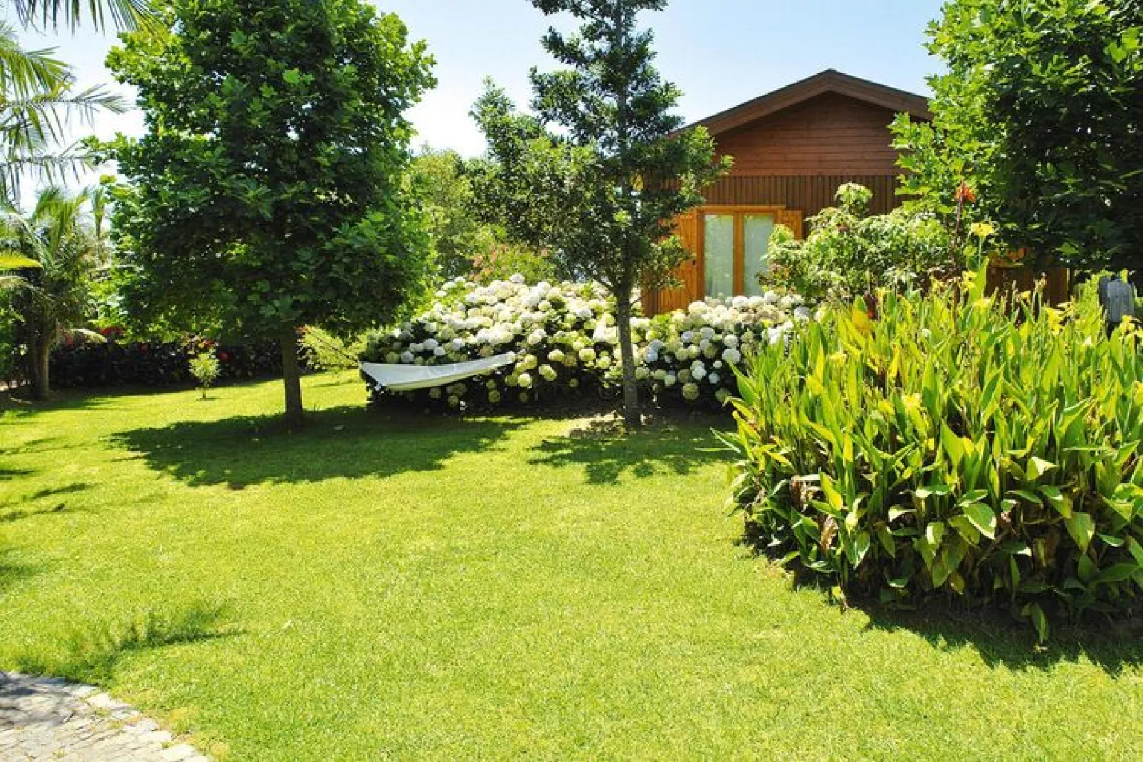 Holiday homes Quinta dos Curubás Vila Franca do Campo // Bungalow T1-Gardens summer
