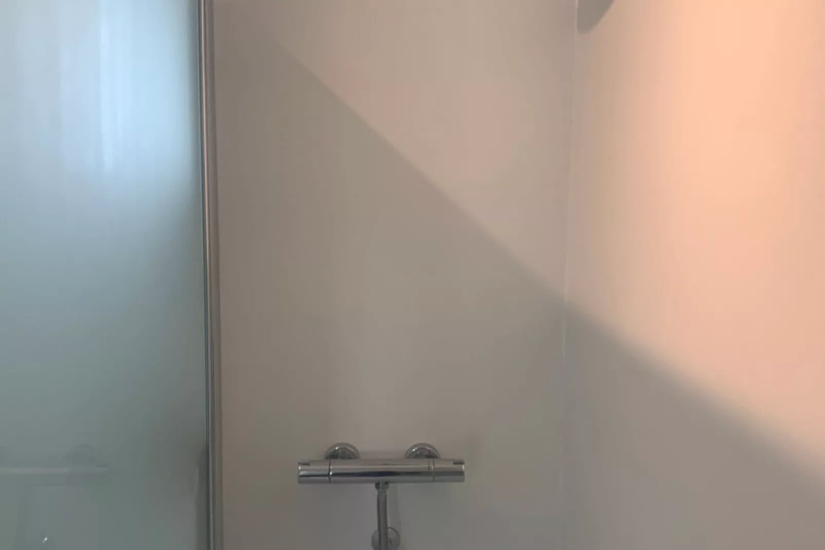 The Little White House-Bathroom