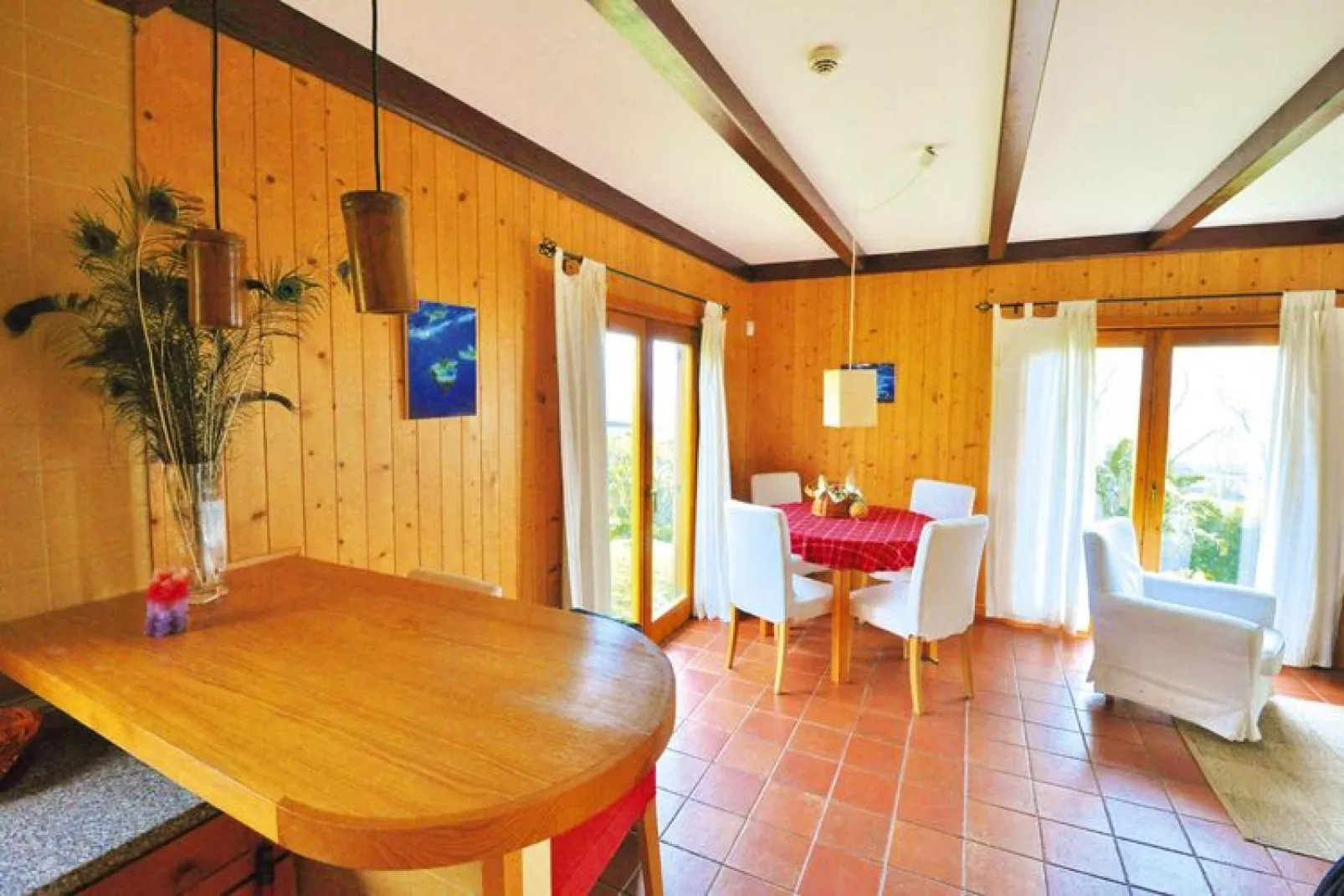 Holiday homes Quinta dos Curubás Vila Franca do Campo // Bungalow T1-Dining room