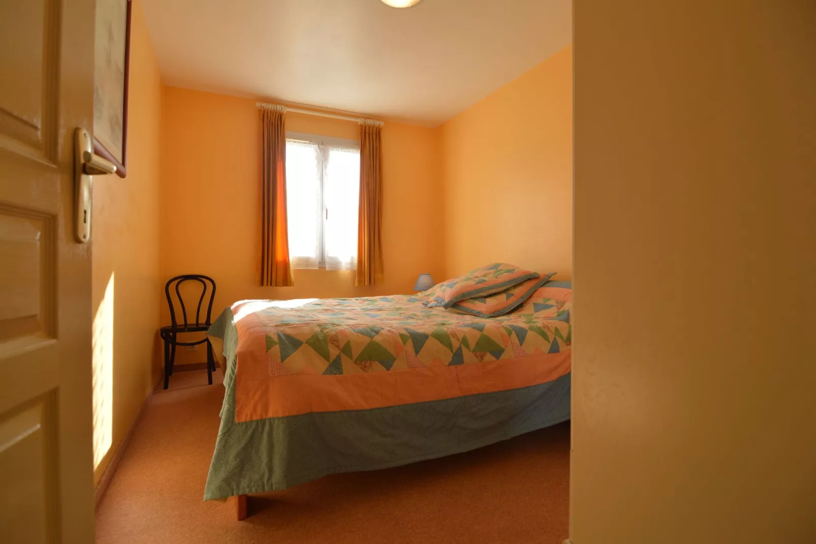 TALMONT-ST HILAIRE-Schlafzimmer