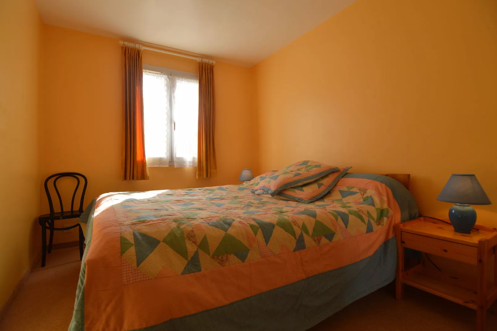 TALMONT-ST HILAIRE-Schlafzimmer