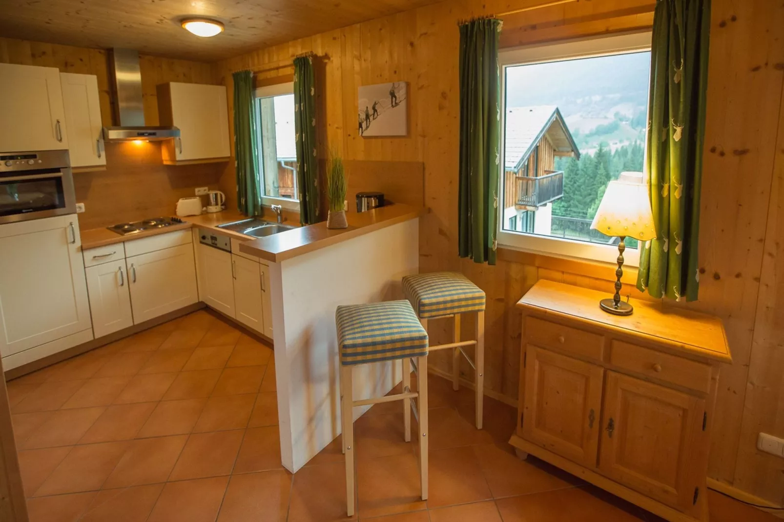 Alpendorf Dachstein West 3-Kitchen