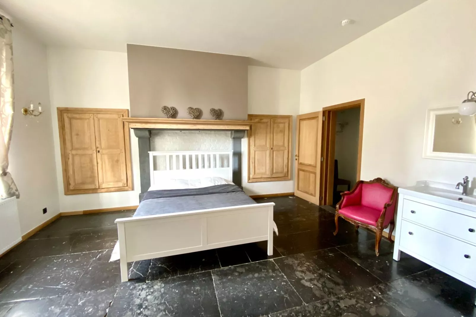 La Demeure du Baron-Bedroom