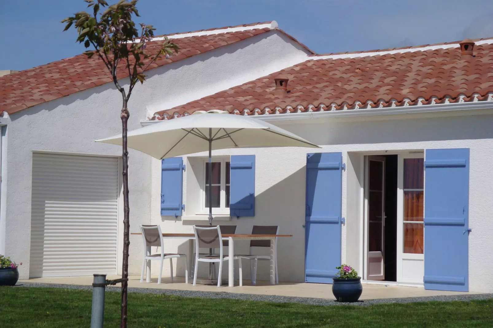 Maison vacances chaleureuse proche de la plage-Exterior summer