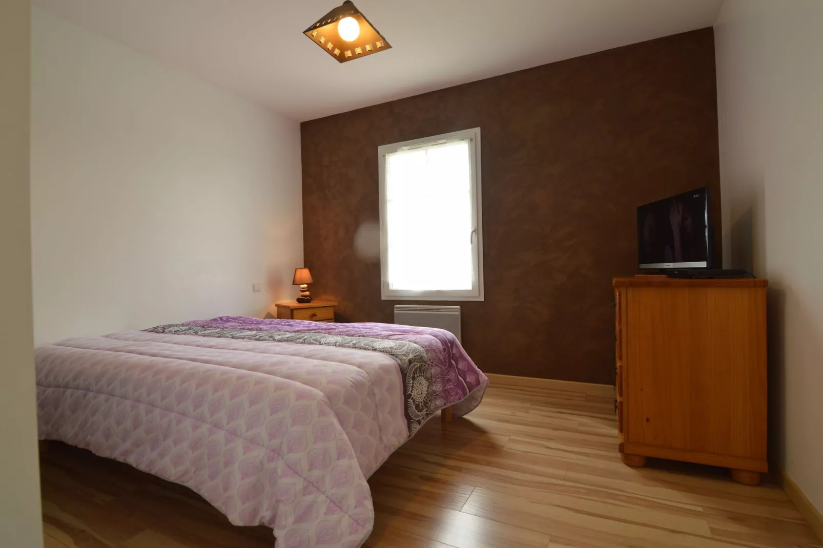 Maison vacances chaleureuse proche de la plage-Bedroom