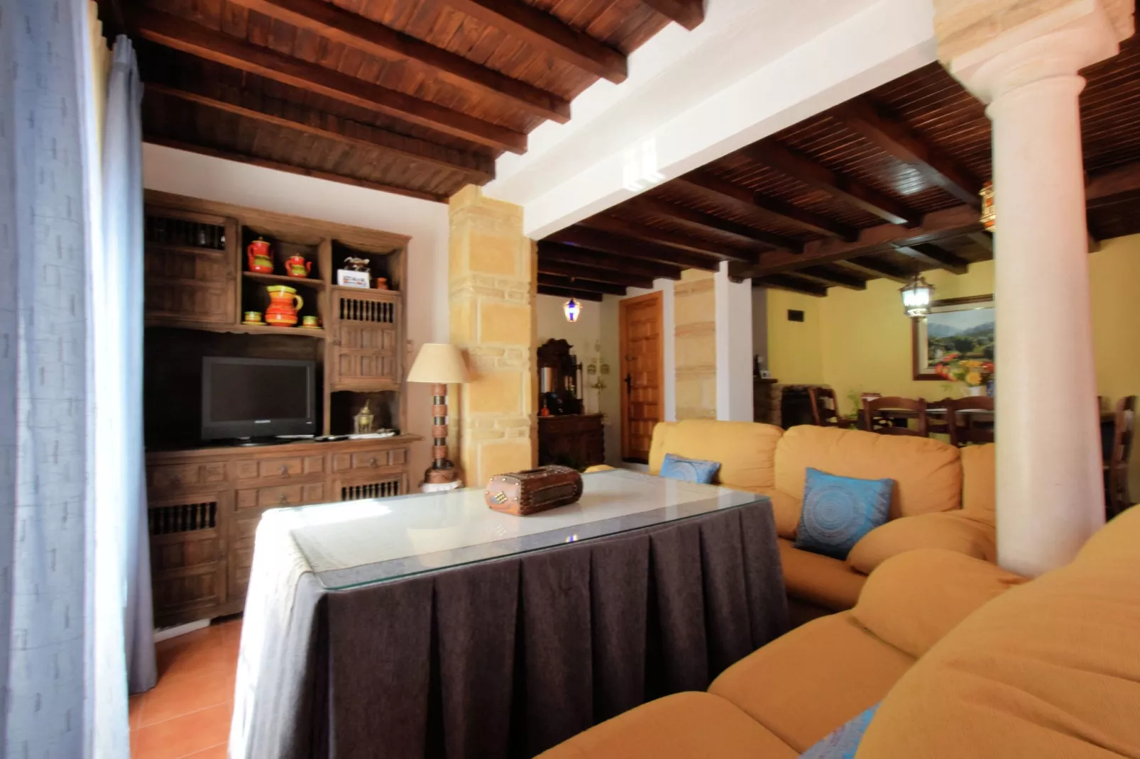 Carmela-Living room