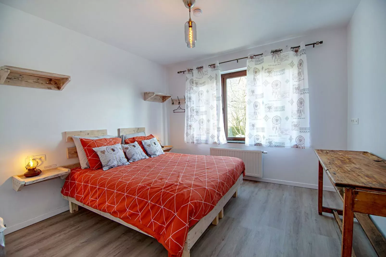 La Valse des Mésanges-Bedroom