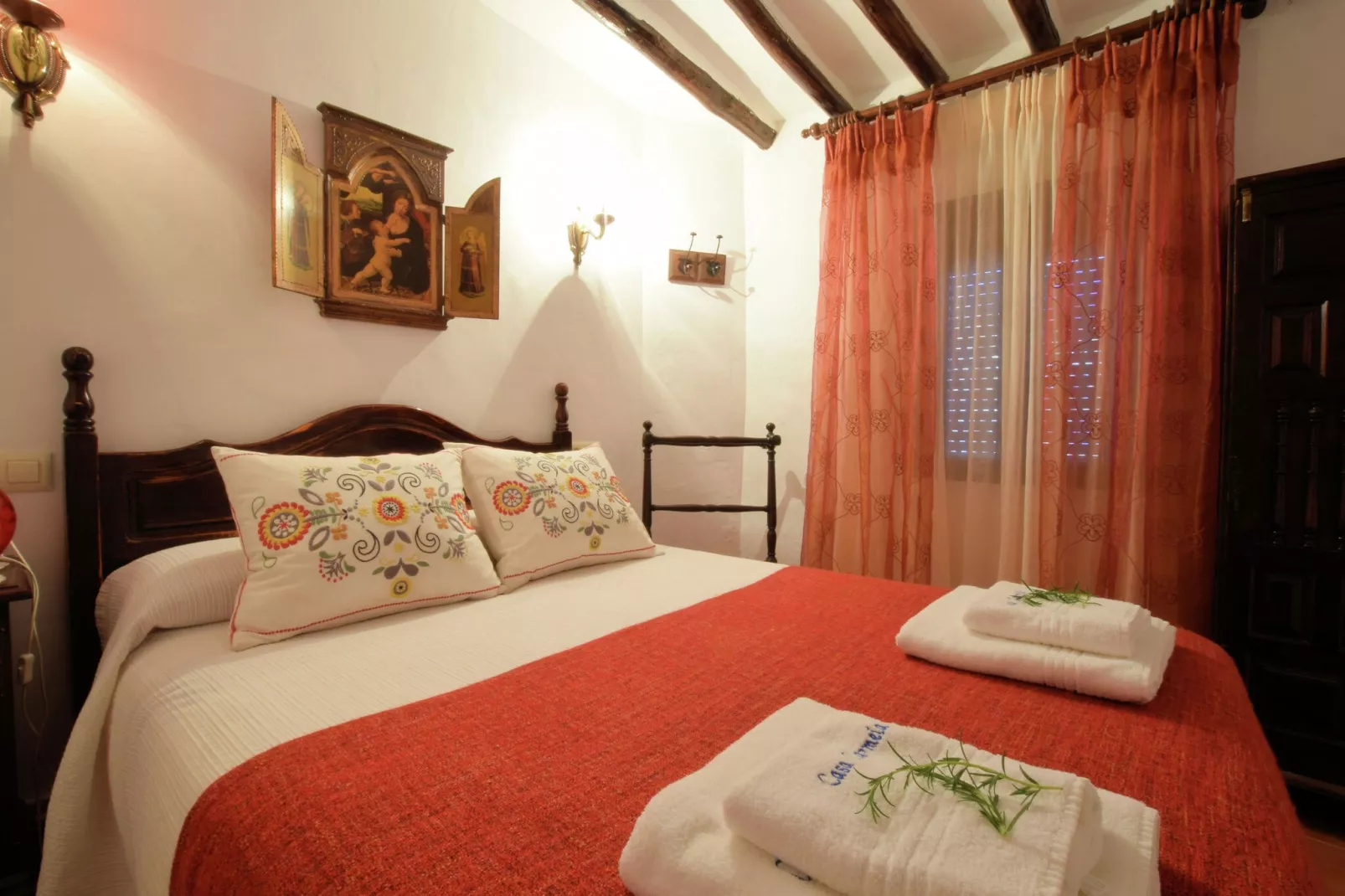 Carmela-Bedroom