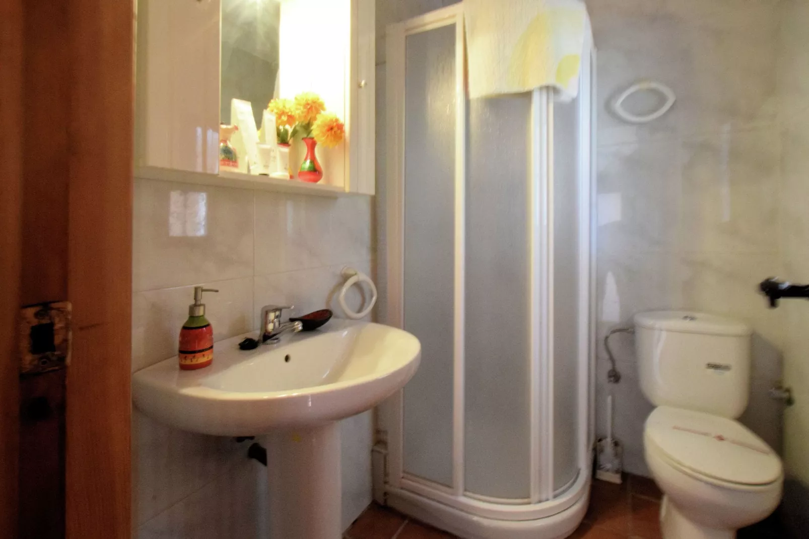 Carmela-Bathroom