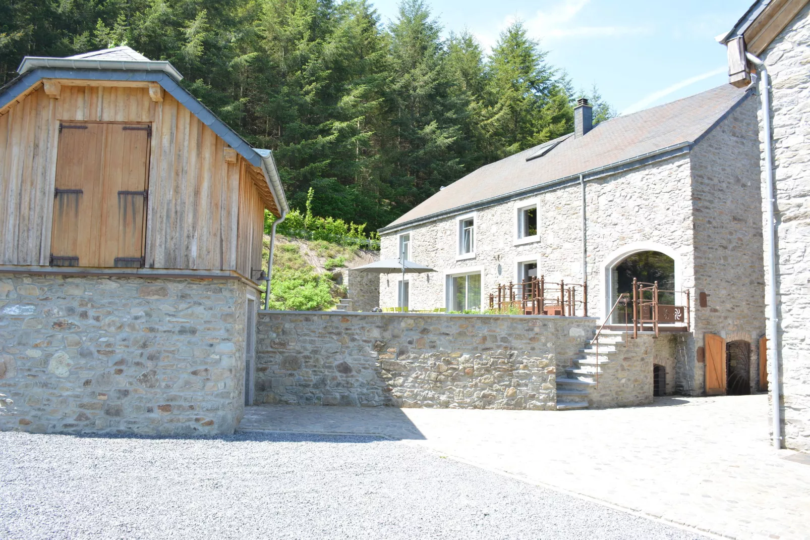Le Moulin de Vencimont-Exterior summer