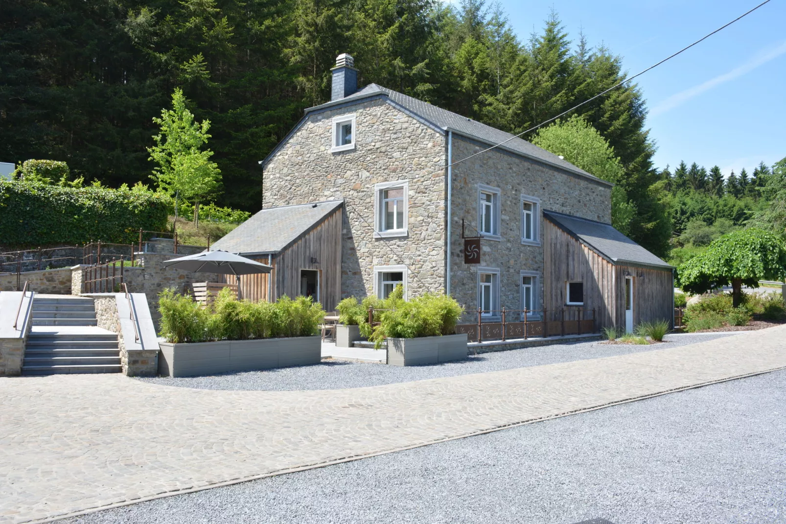 Le Moulin de Vencimont-Exterior summer