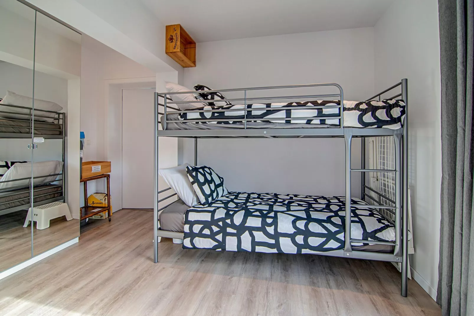 La Valse des Mésanges-Bedroom