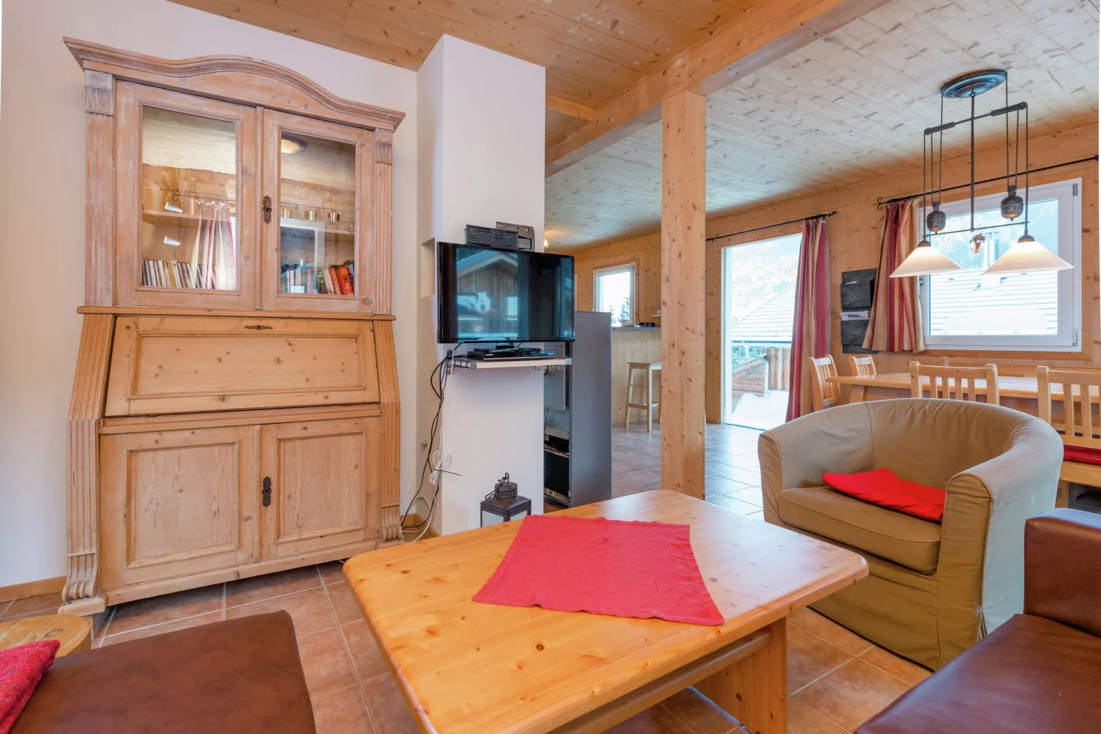 Alpendorf Dachstein West 4-Living room