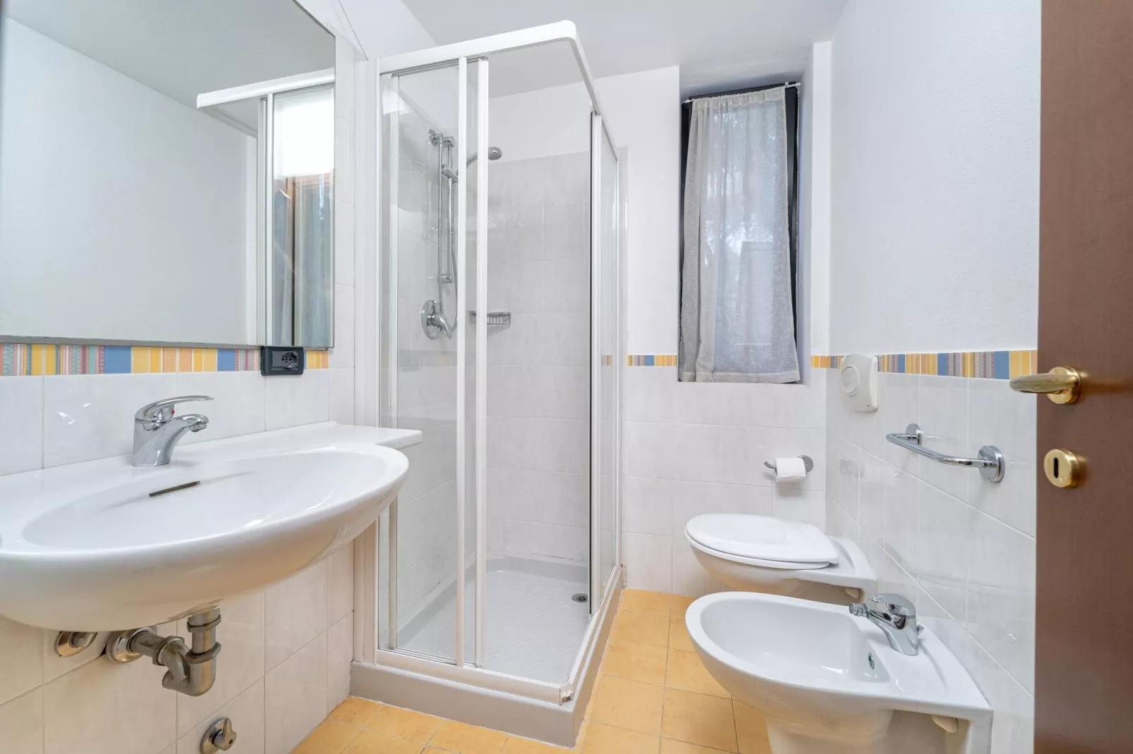 Residence Primera Moniga del Garda 3-Raum/D3 Halbsouterrain-3-Raum/D3 Halbsouterrain-Bathroom