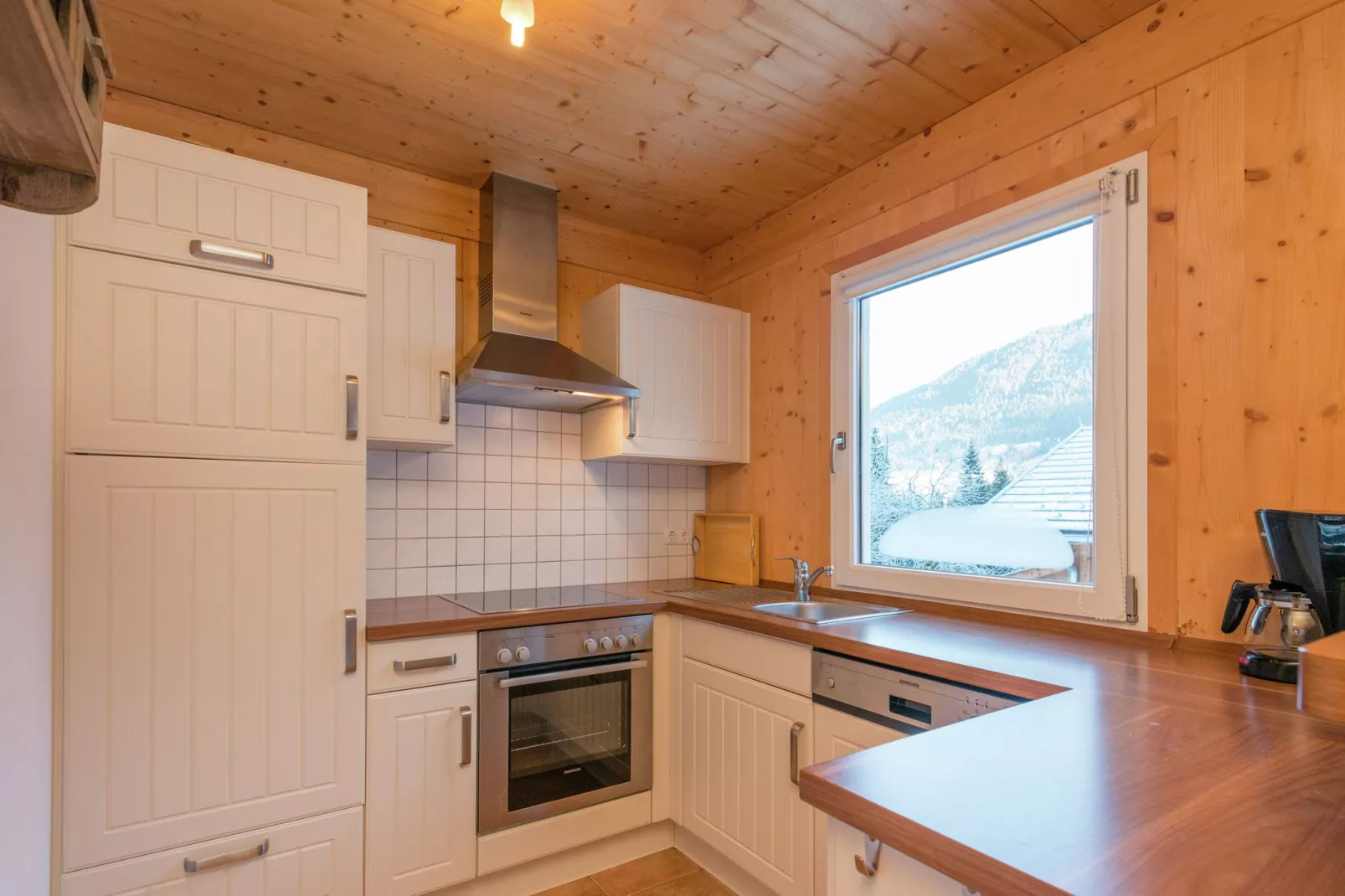 Alpendorf Dachstein West 4-Kitchen