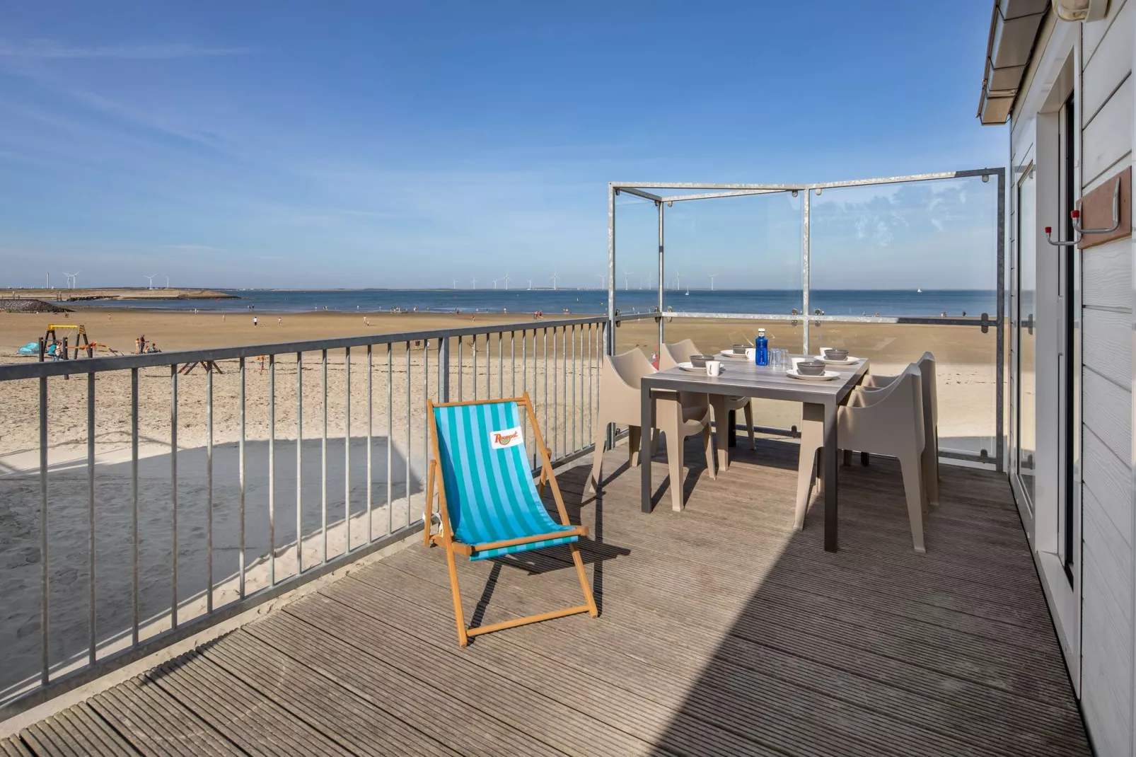 Vakantiepark Beach Resort 24-Terrace balcony