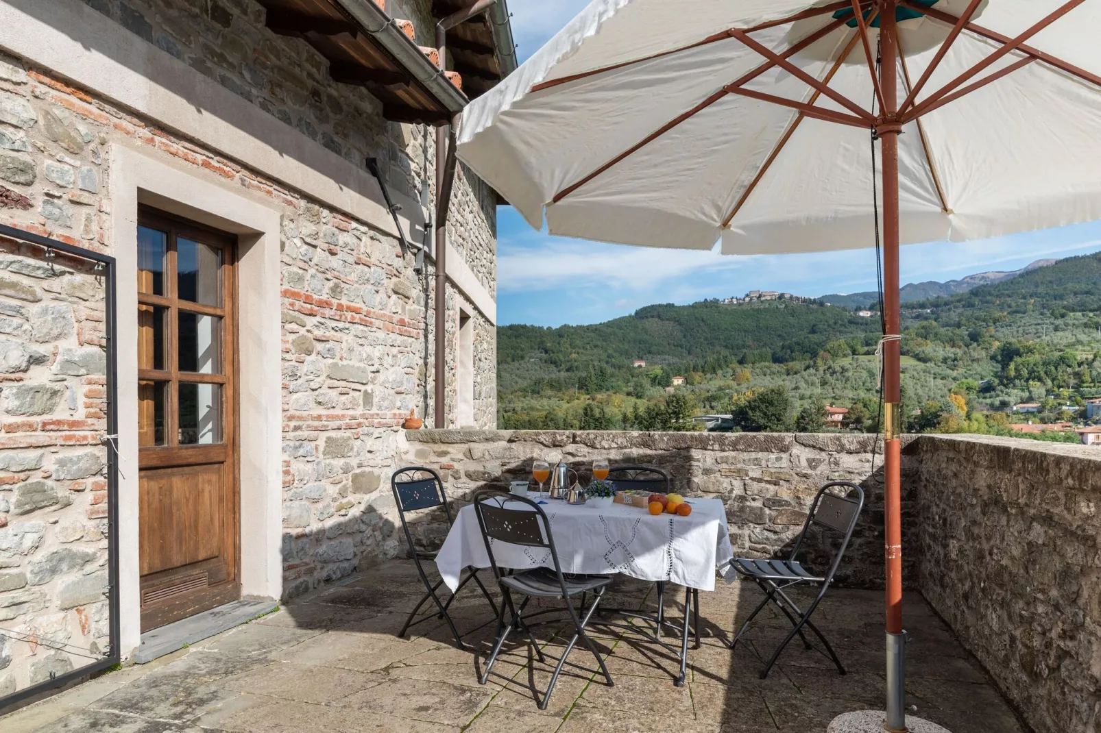 Castello di Argigliano 2-Terrace balcony
