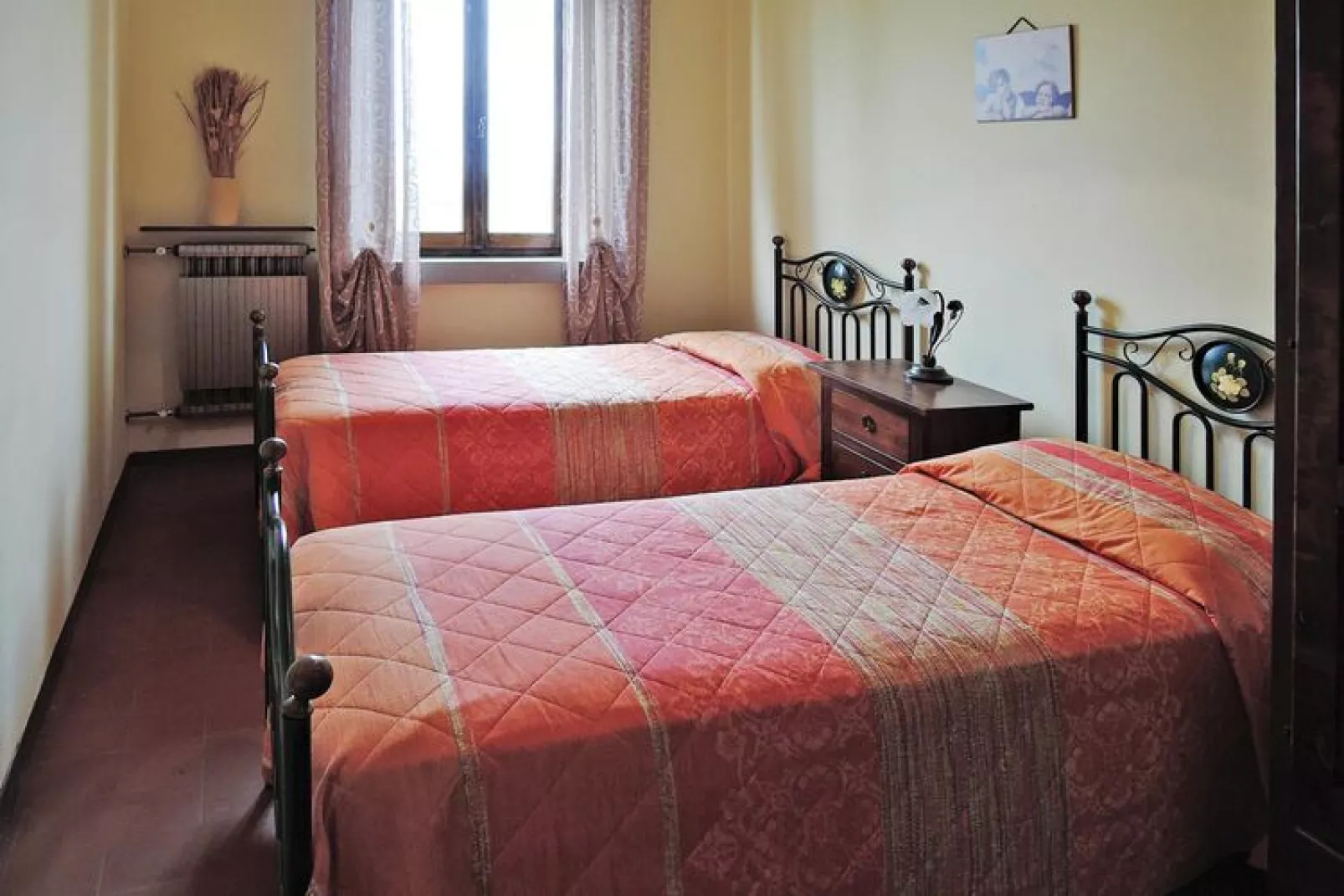 Agri-tourism La Scopa, Montaione-Rondine, Cardellino, Allodola-Bedroom