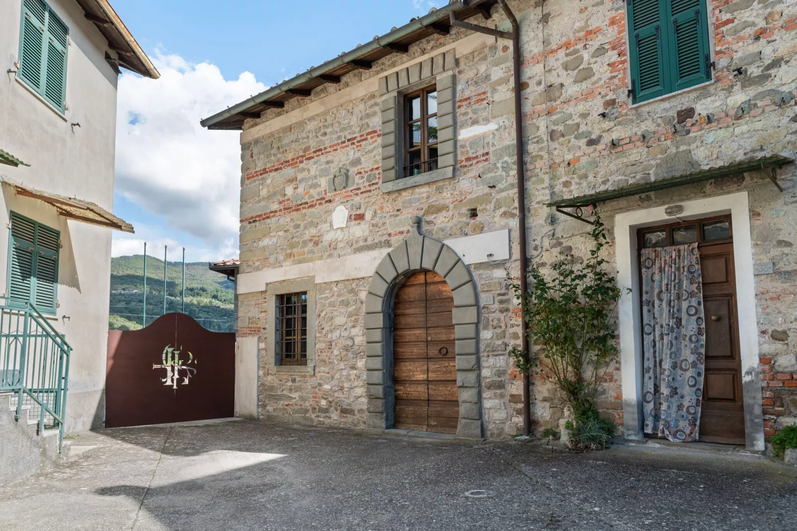 Castello di Argigliano 4-Exterior summer