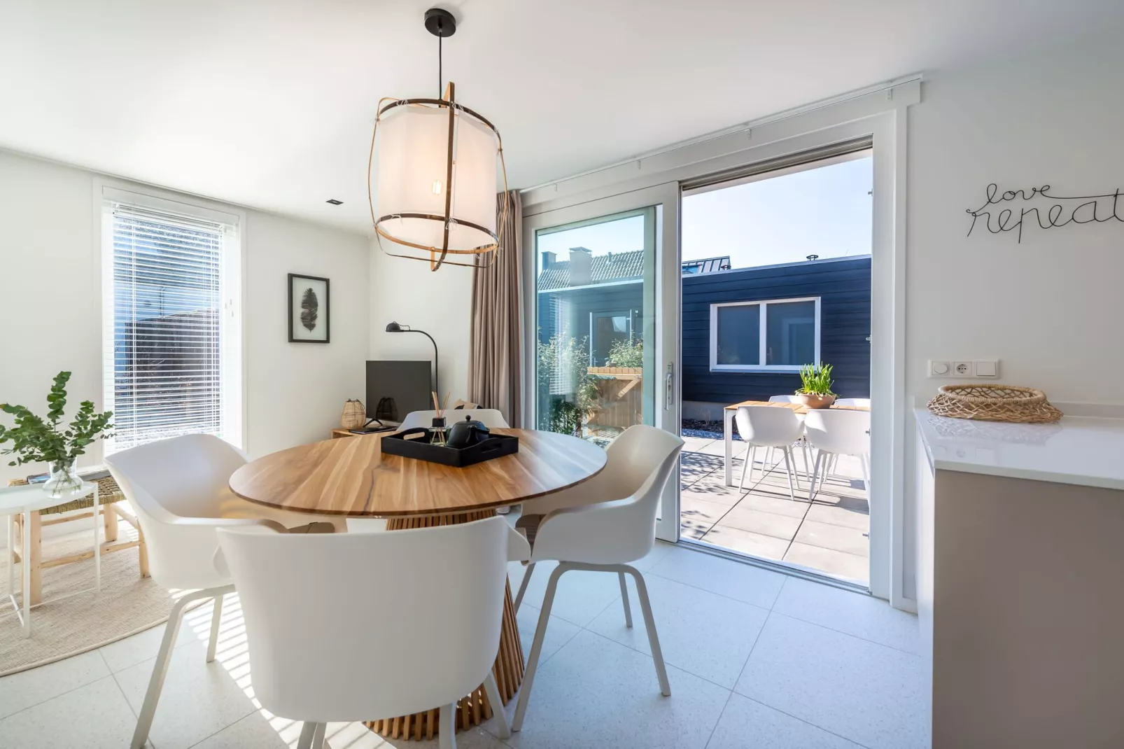 Slow living Guest House Oostkapelle-Esszimmer