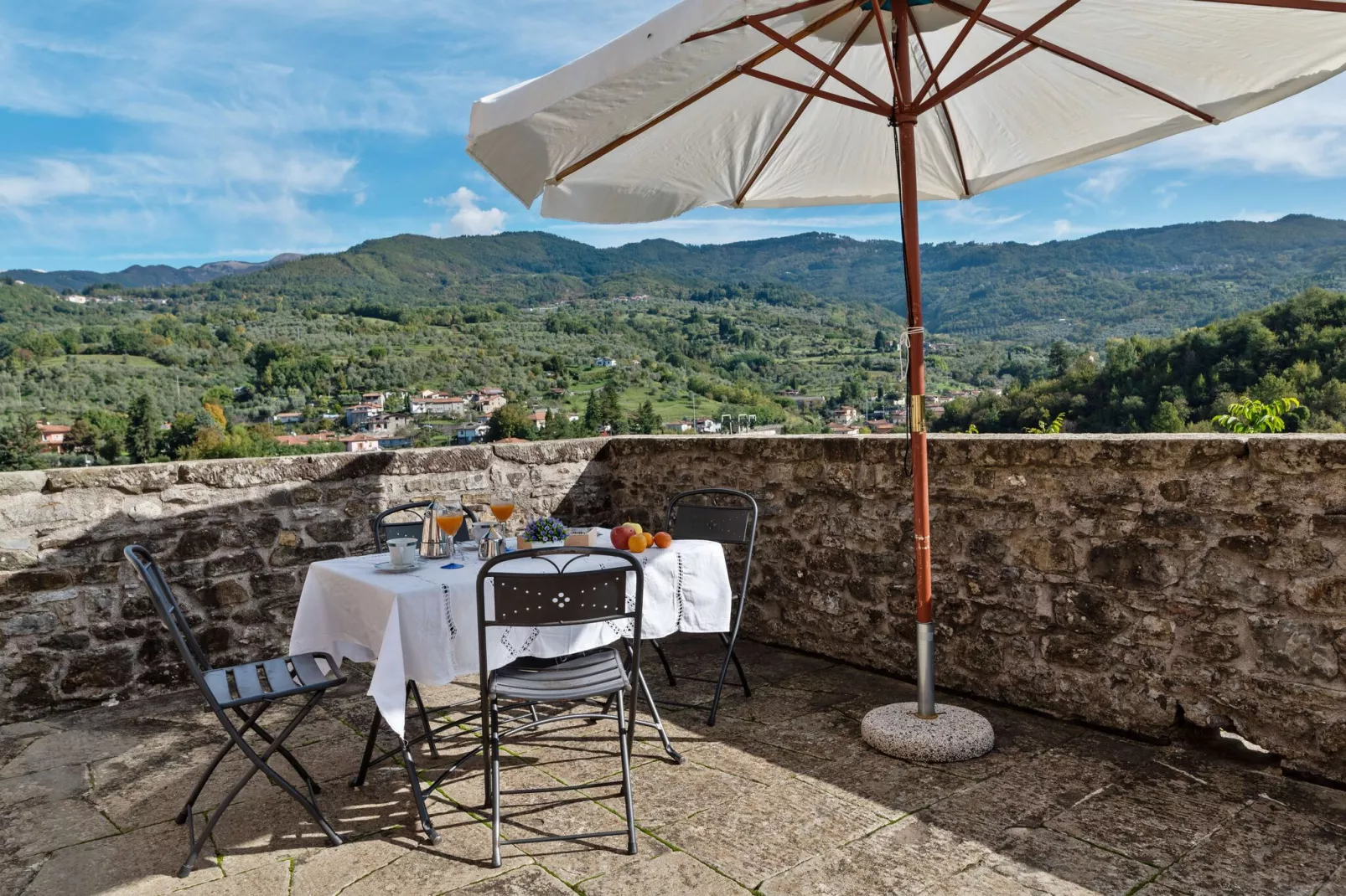 Castello di Argigliano 4-Terrace balcony