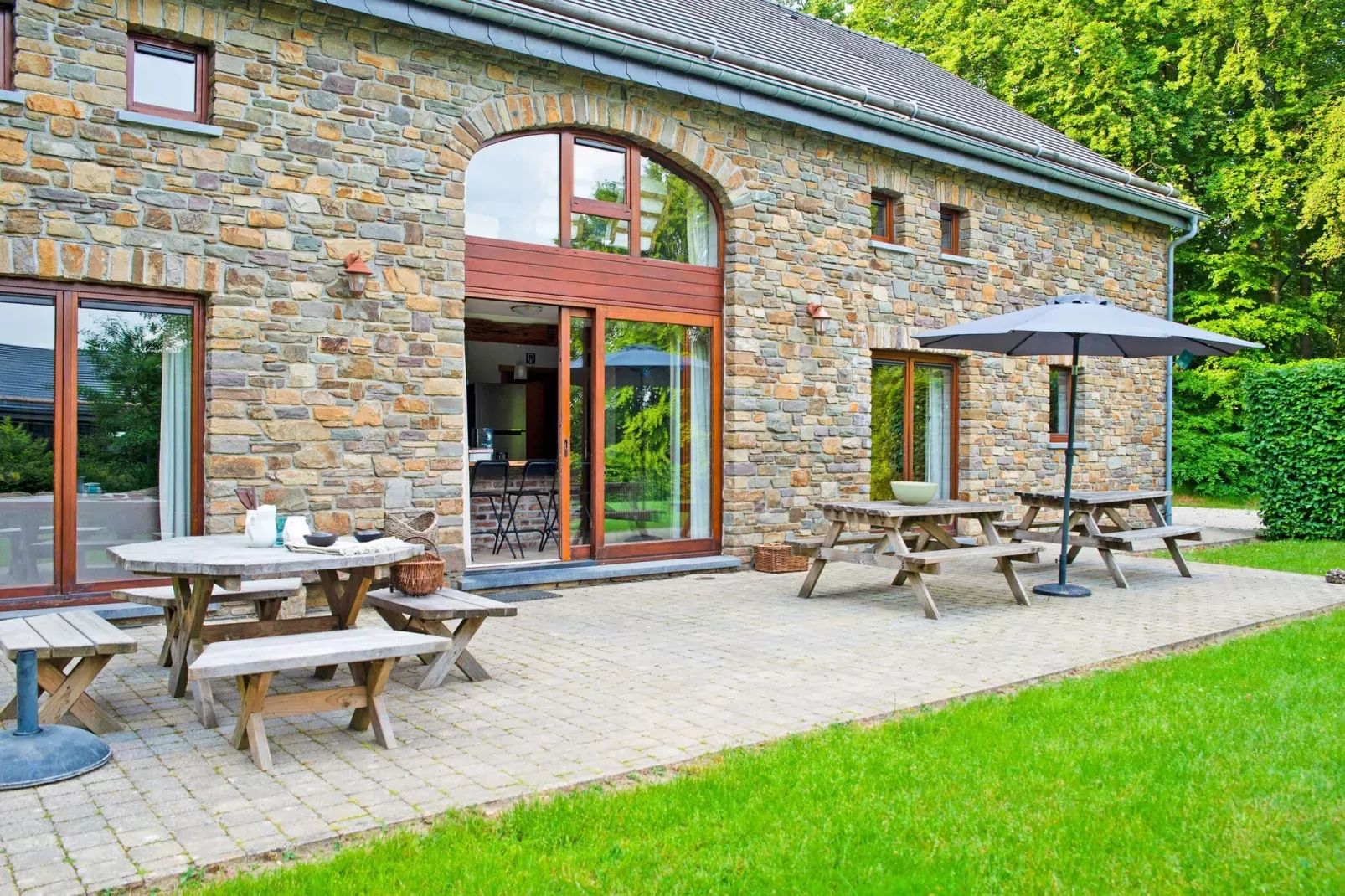 Le Duret-Exterior summer
