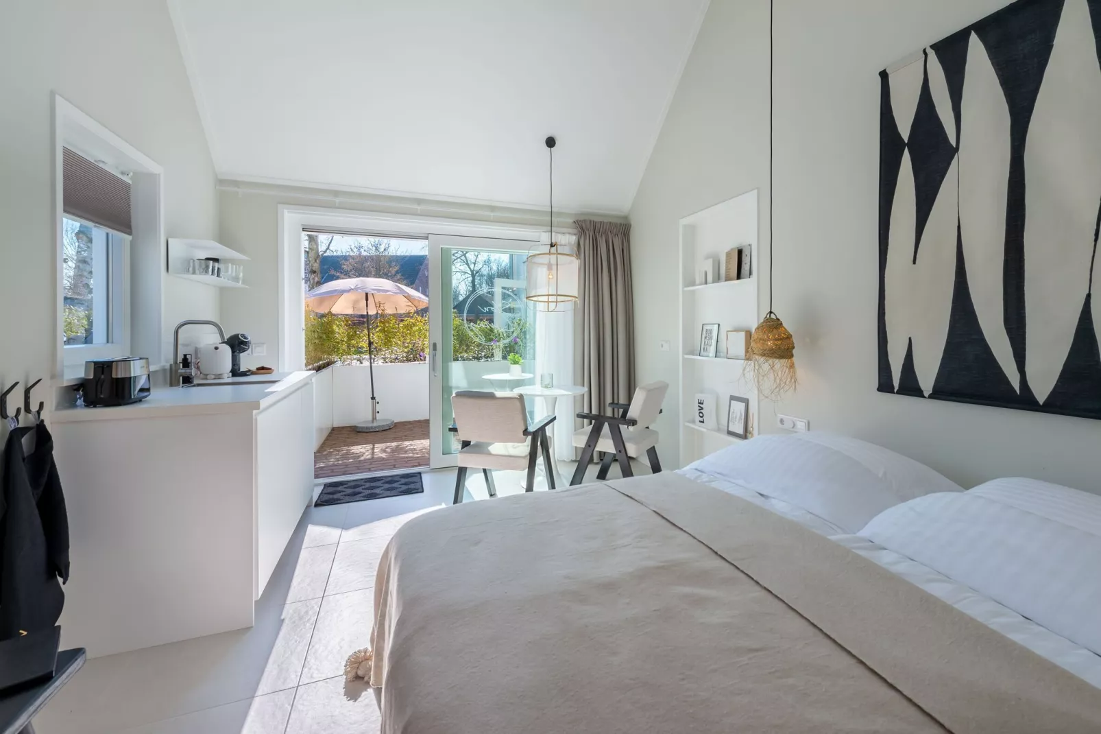 Slow living Suite 1 Oostkapelle-Kitchen