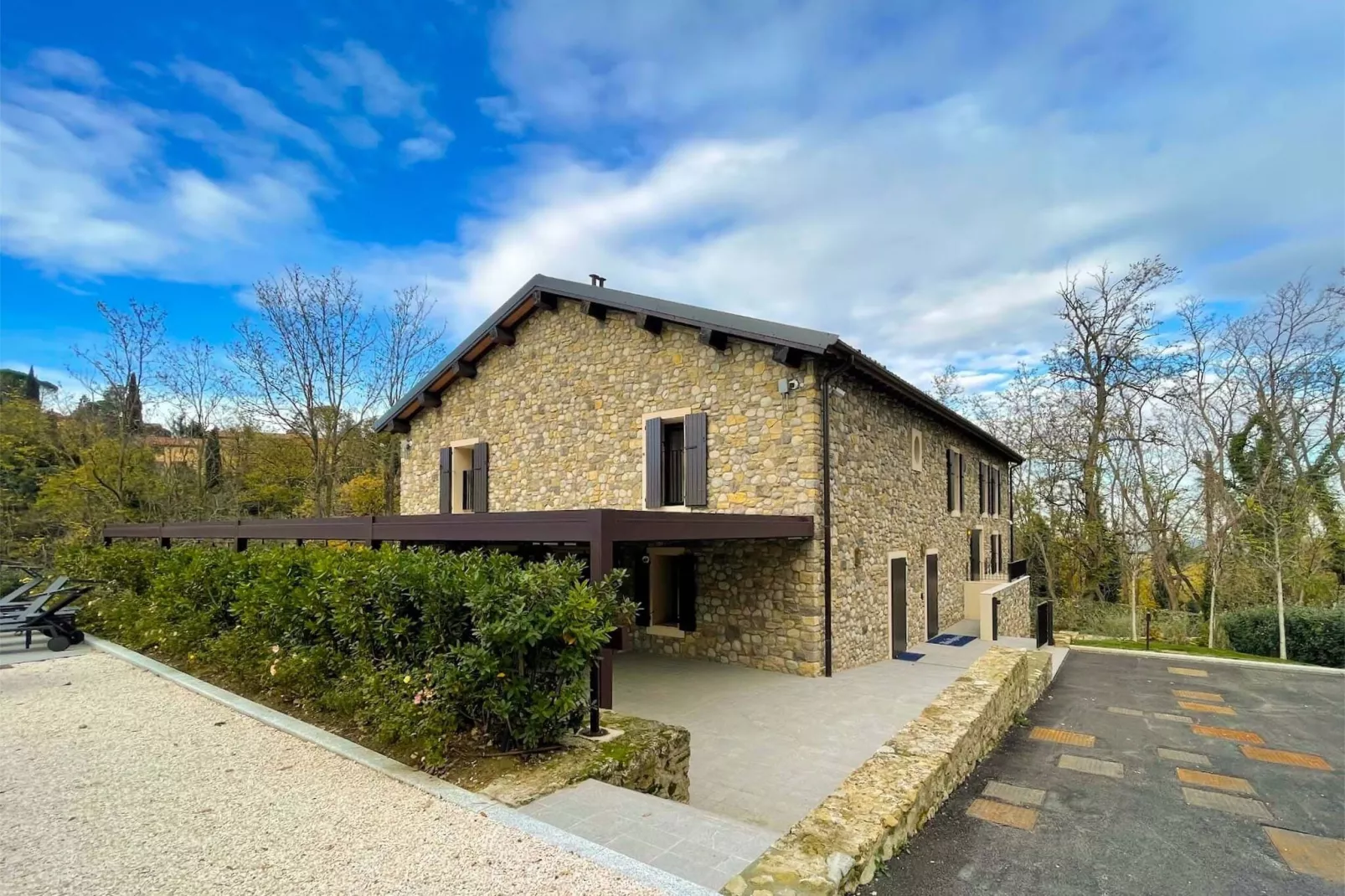 Rio Rosso-Exterior winter