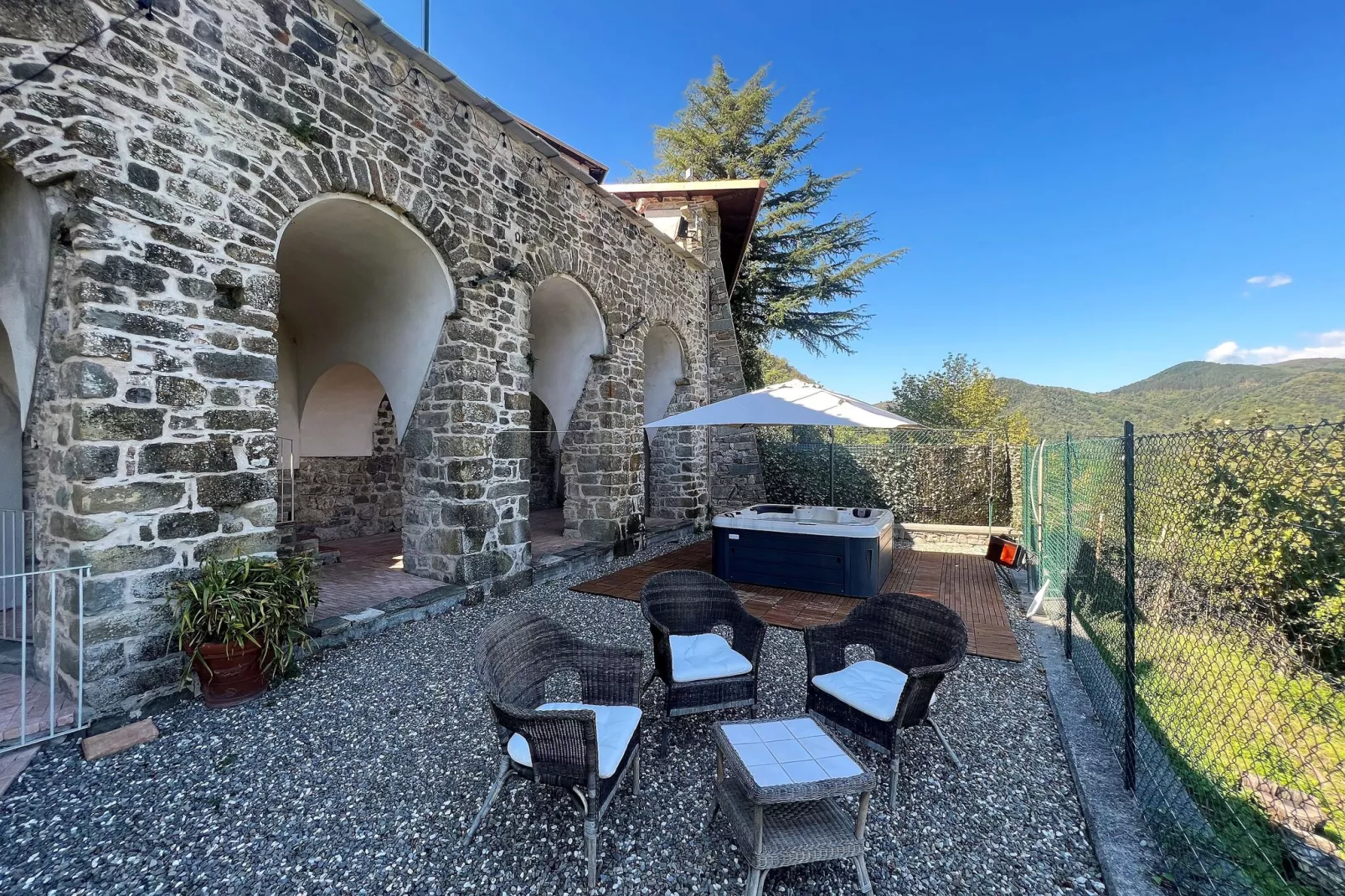Castello di Argigliano 4-Terrace balcony