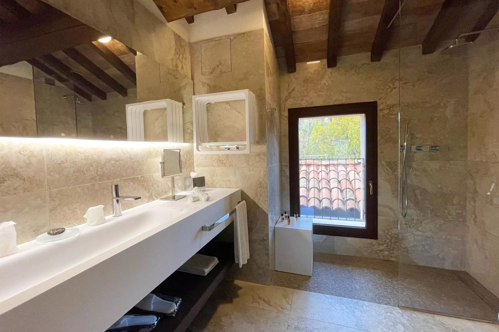 Rio Rosso-Bathroom