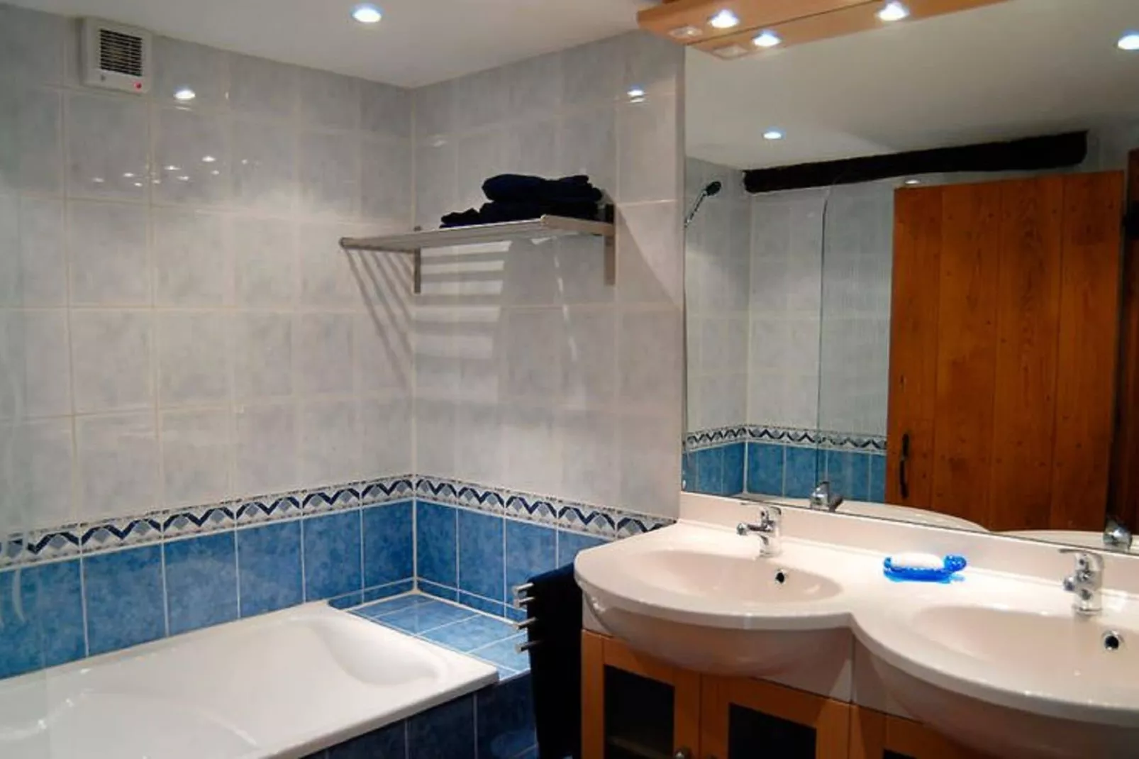 Le Prery-Bathroom
