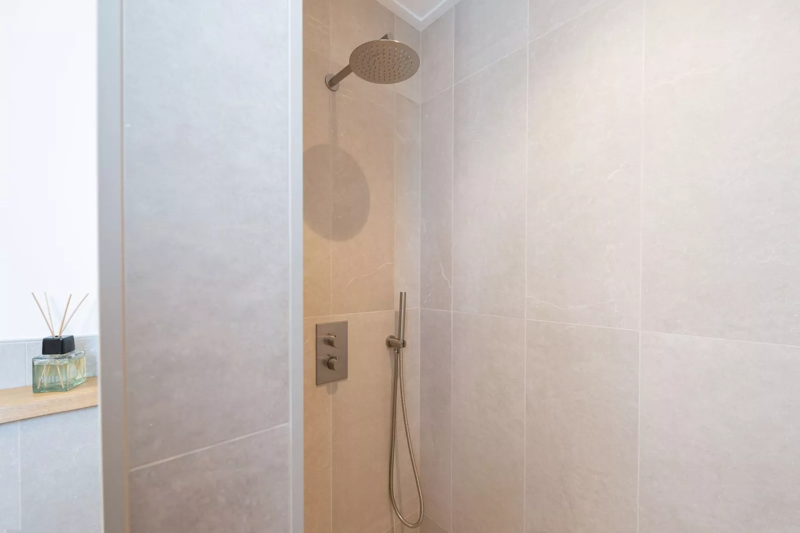 Slow living Suite 2 Oostkapelle-Badezimmer