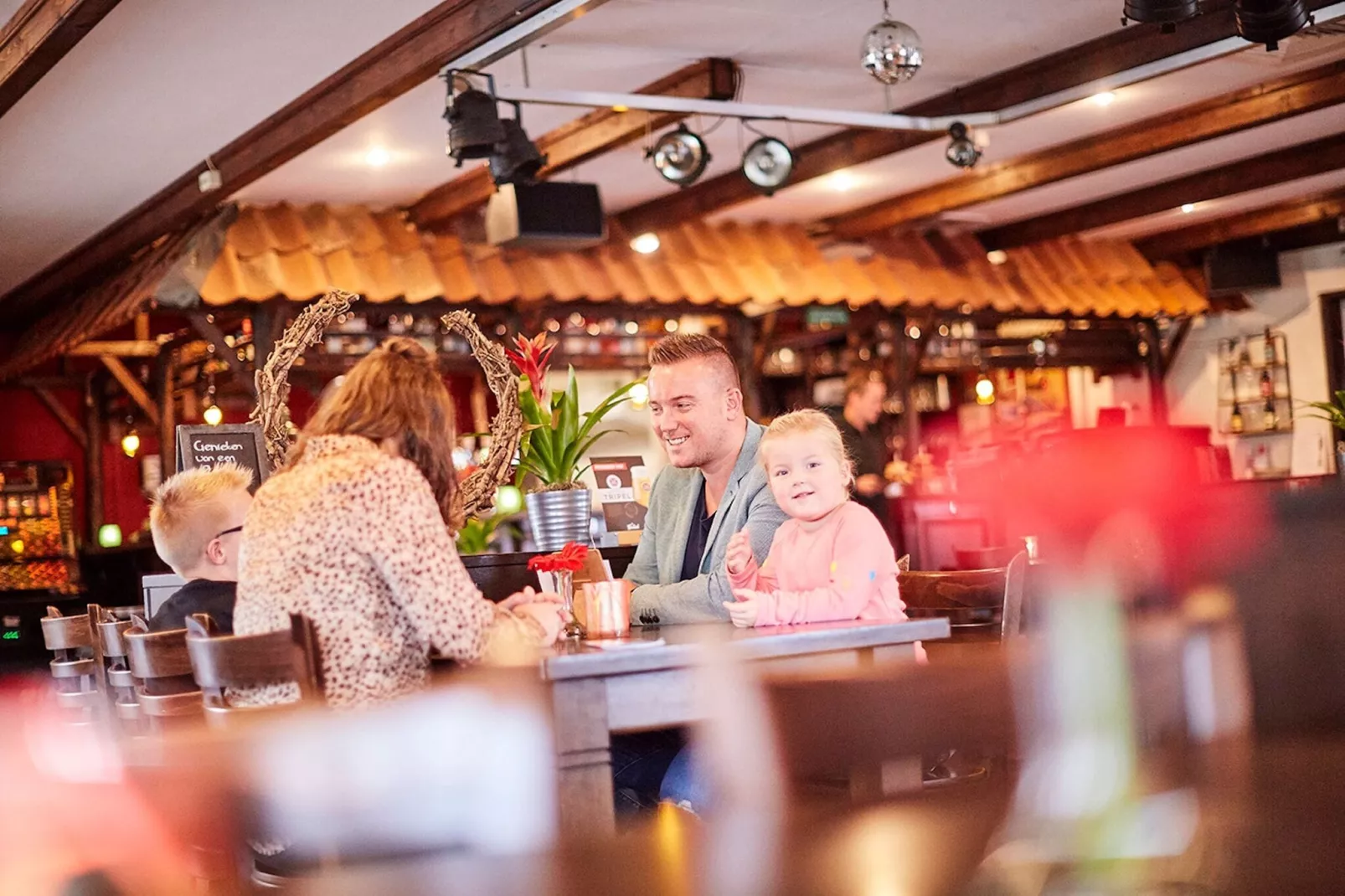 Vakantiepark Hof van Zeeland  7-Parkeinrichtungen