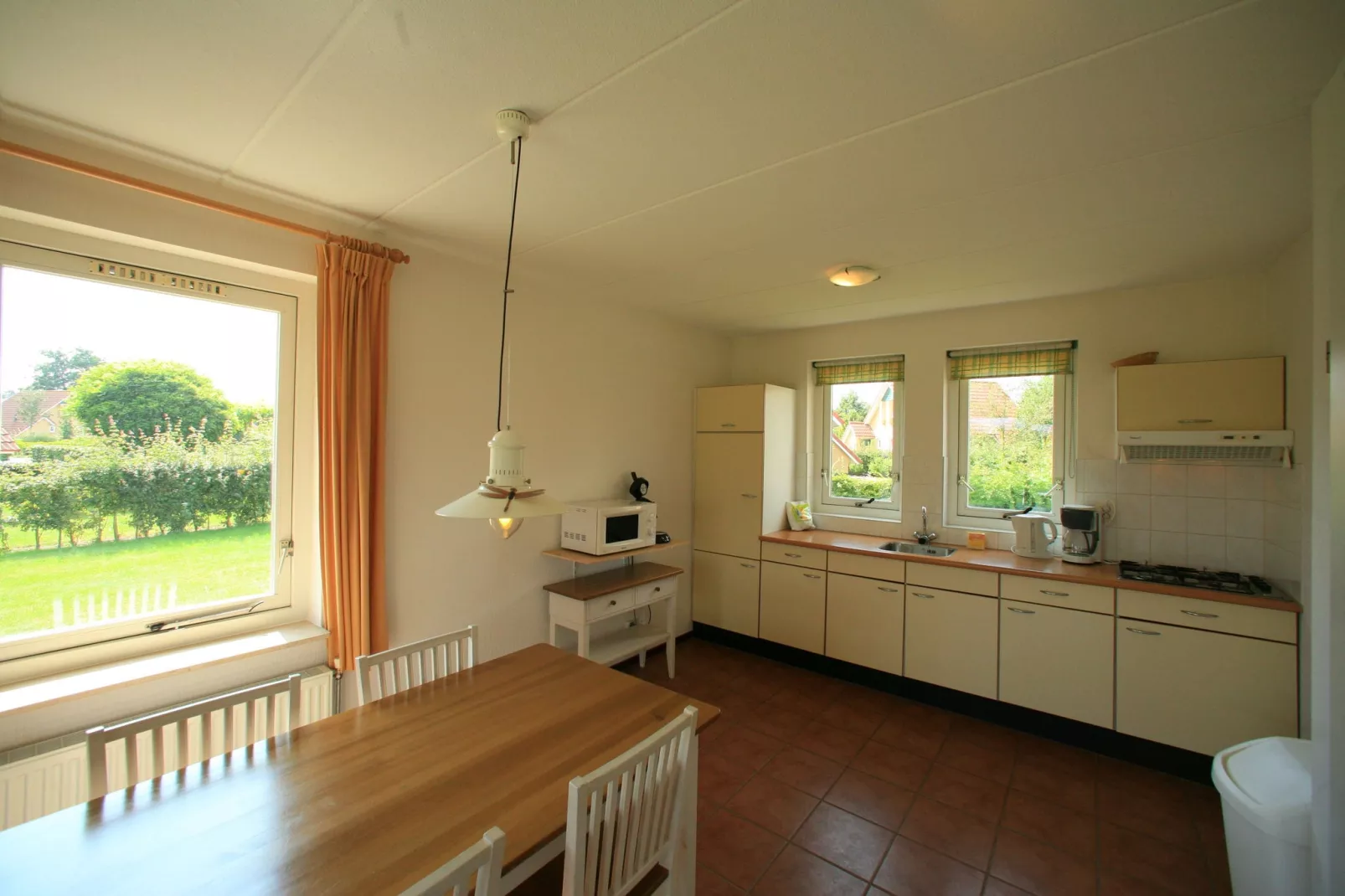 Villapark Akenveen 3-Kitchen