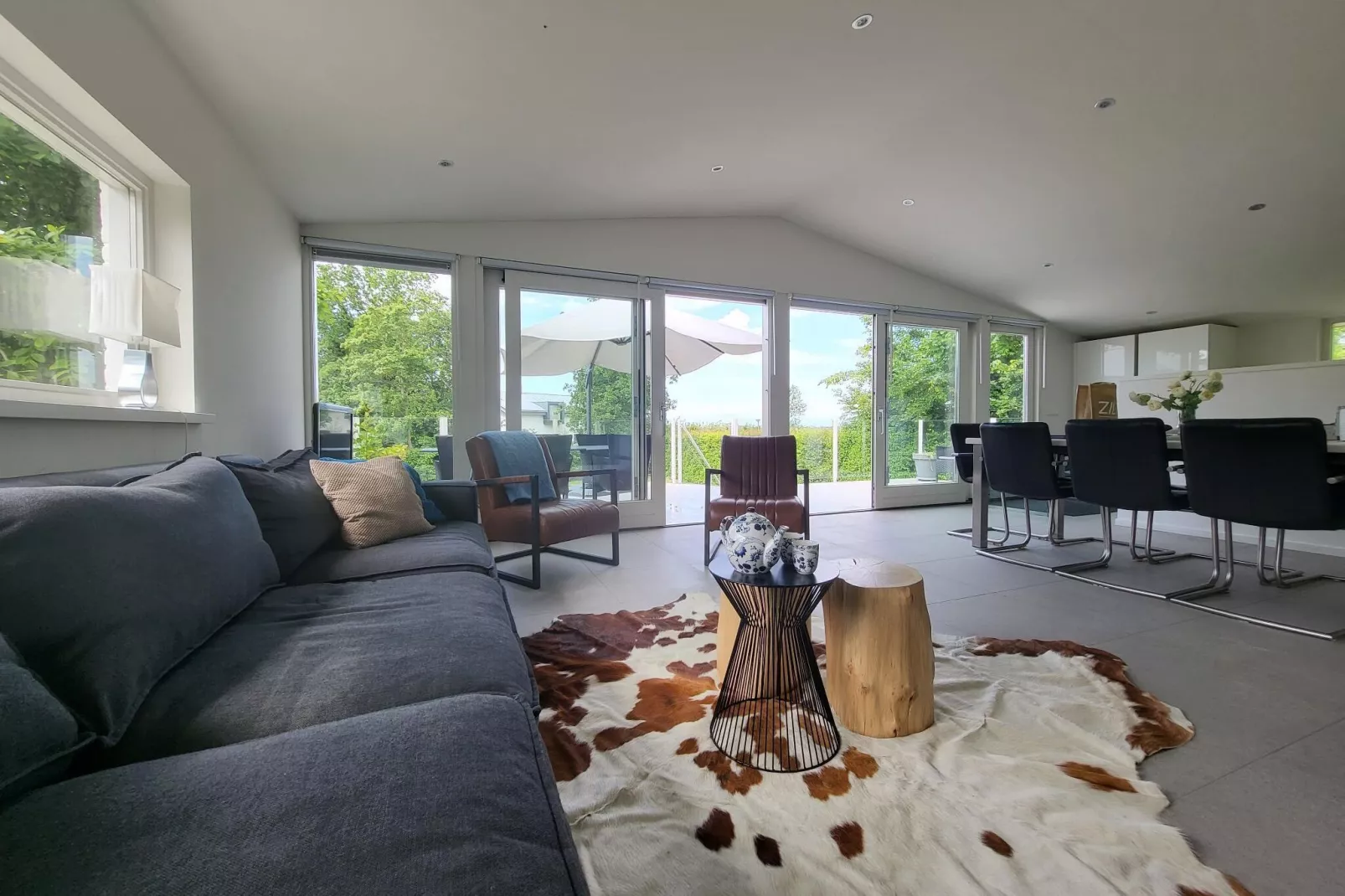 Waterhoenlaan 8-Living room