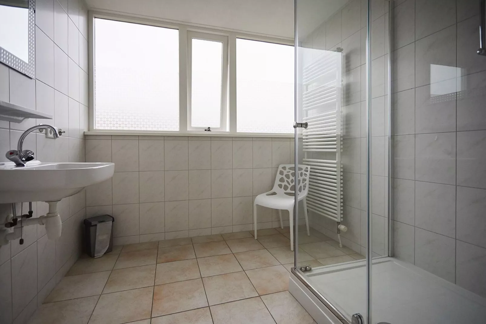 Vakantiepark Hof van Zeeland  8-Bathroom