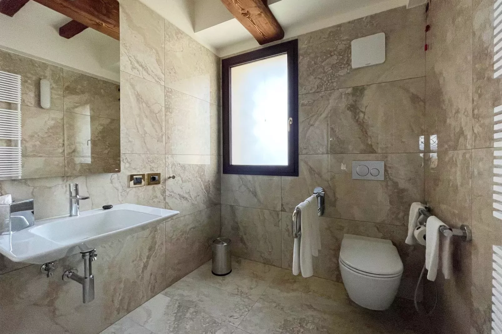 Colombara-Bathroom