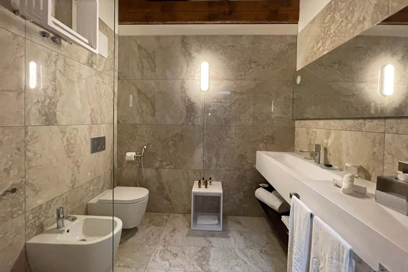 Colombara-Bathroom