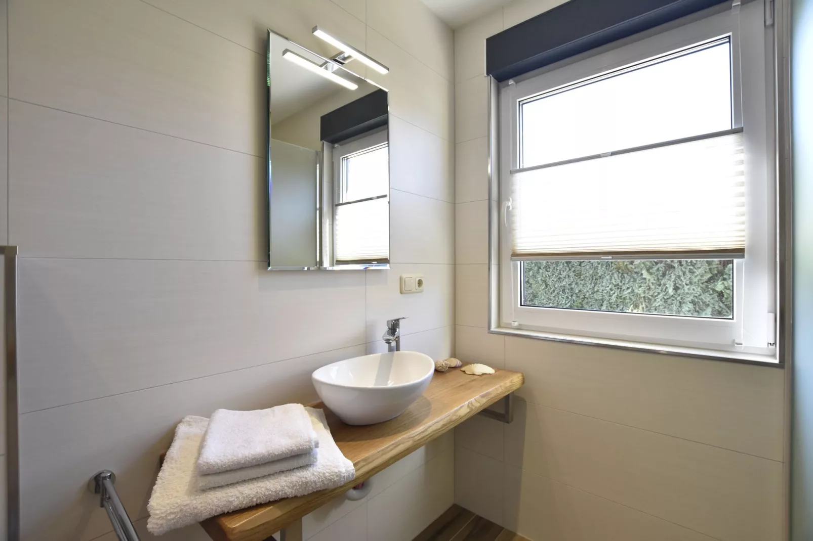 Seestern barrierefrei-Bathroom