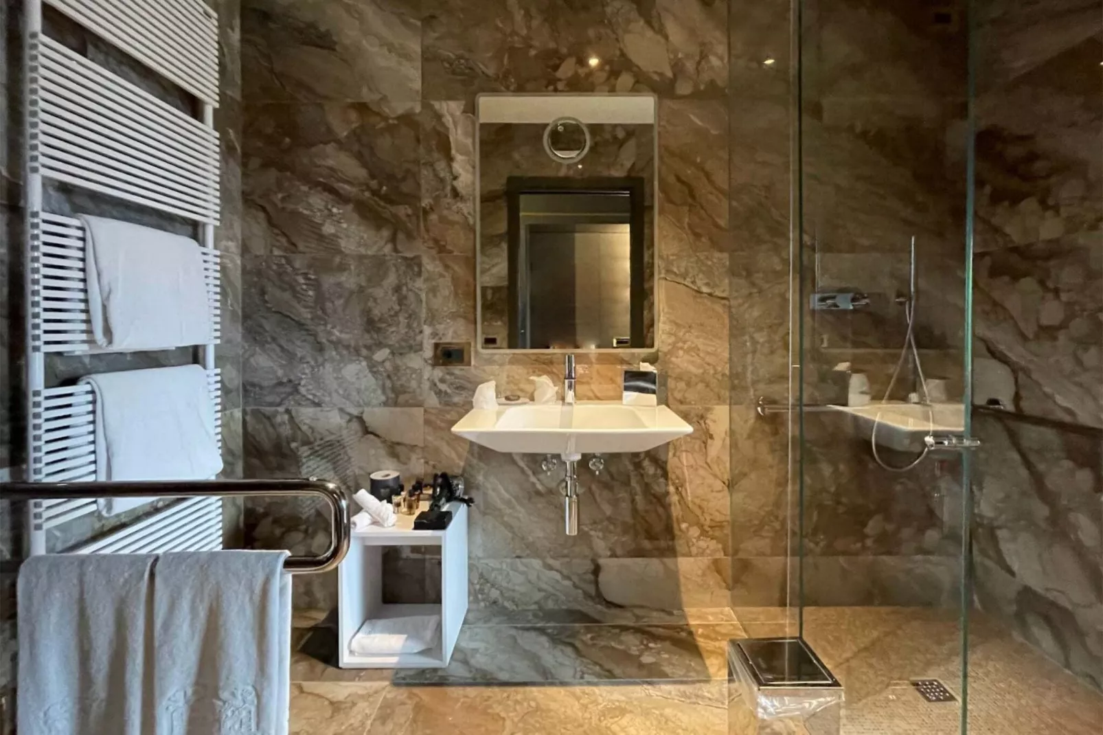 Tamburina-Bathroom