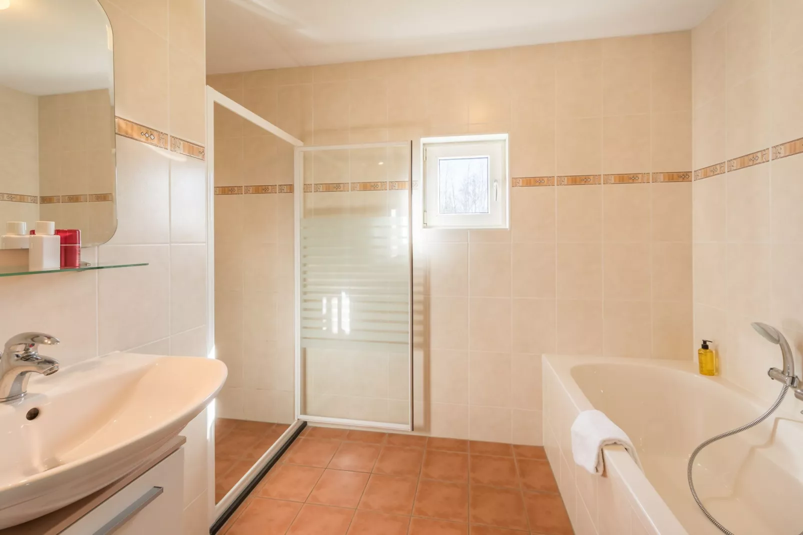 Hunzepark 2-Bathroom