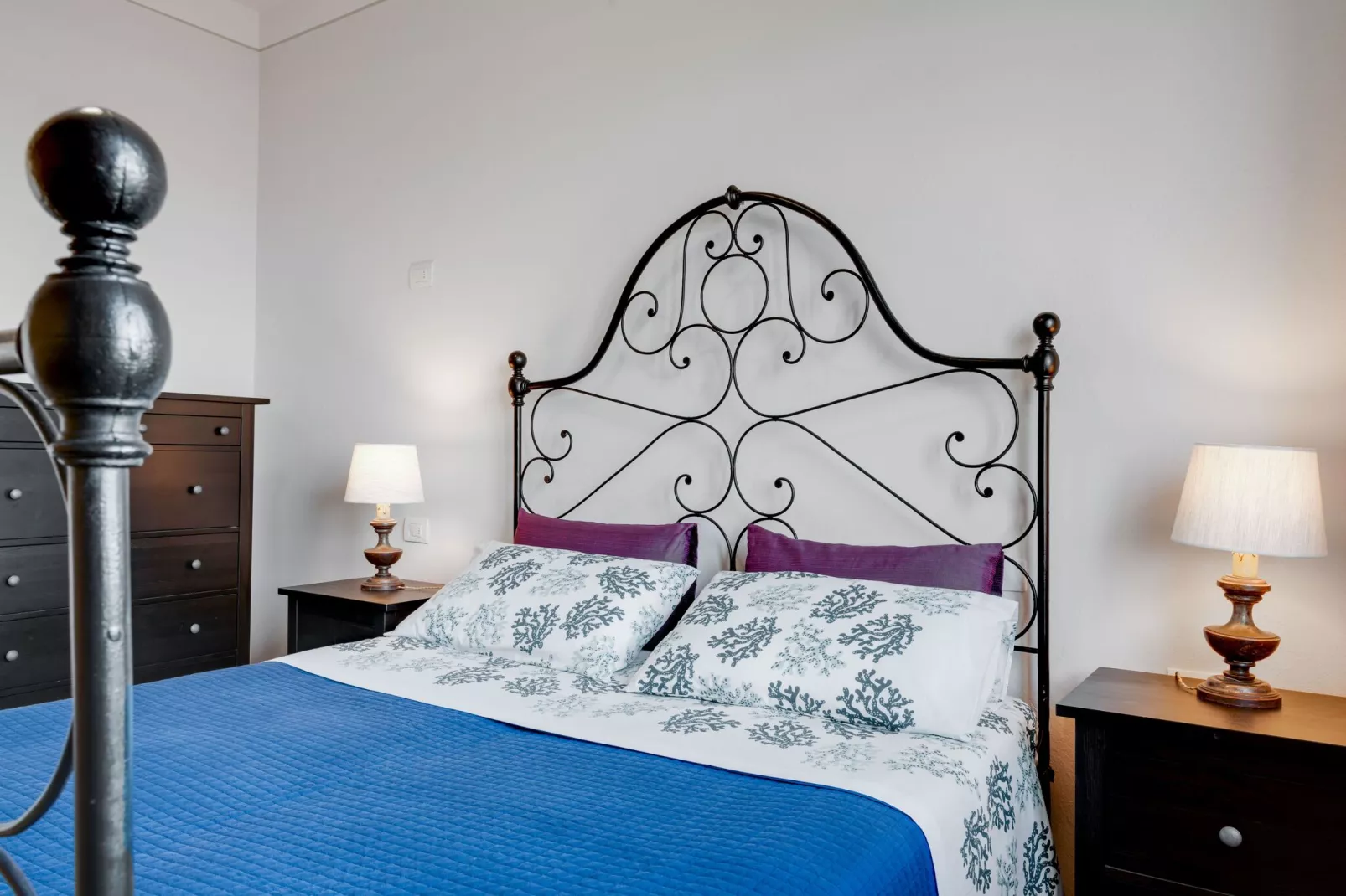 La Scogliera-Bedroom