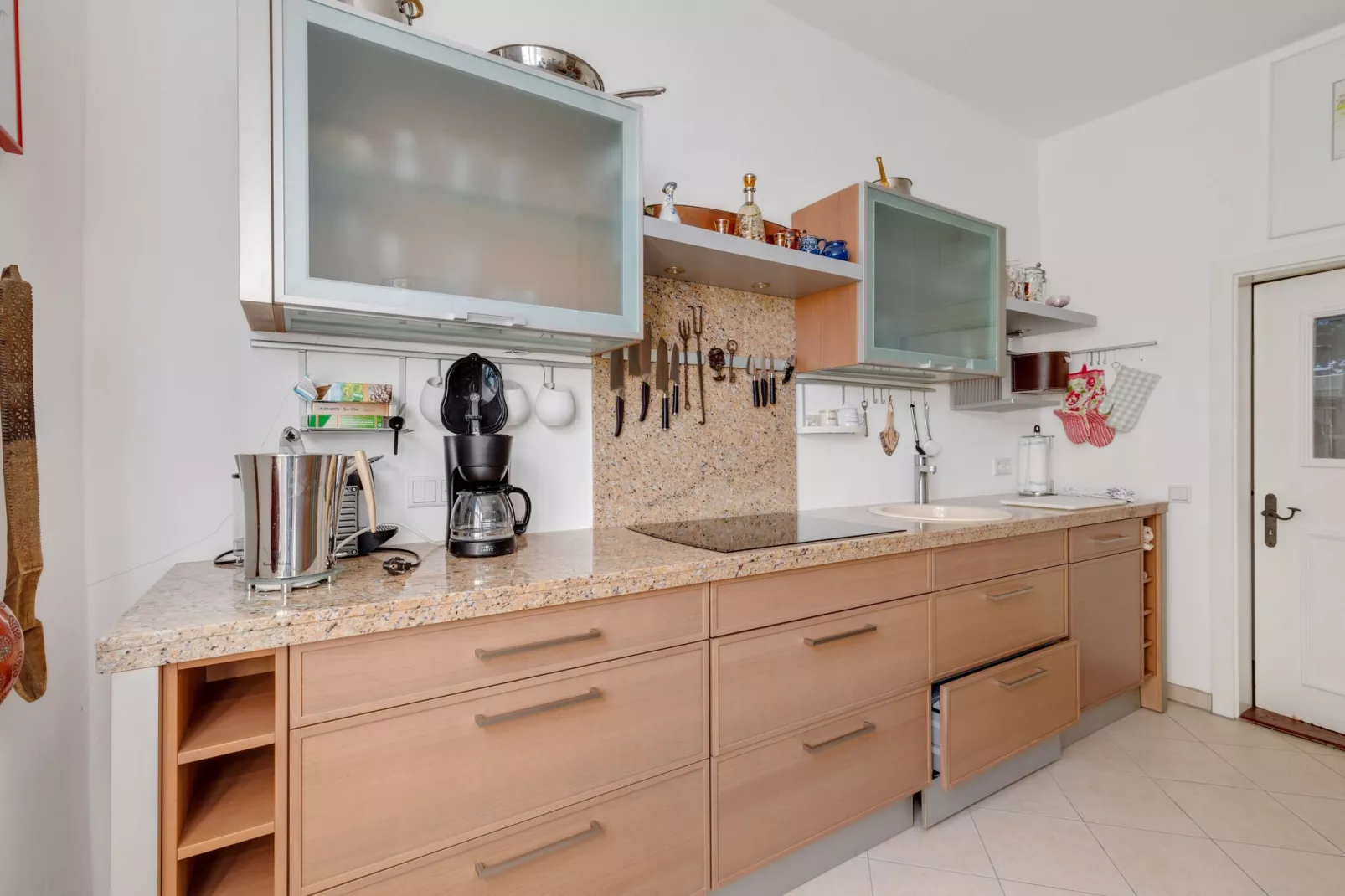 Alter Pfarrhof-Kitchen