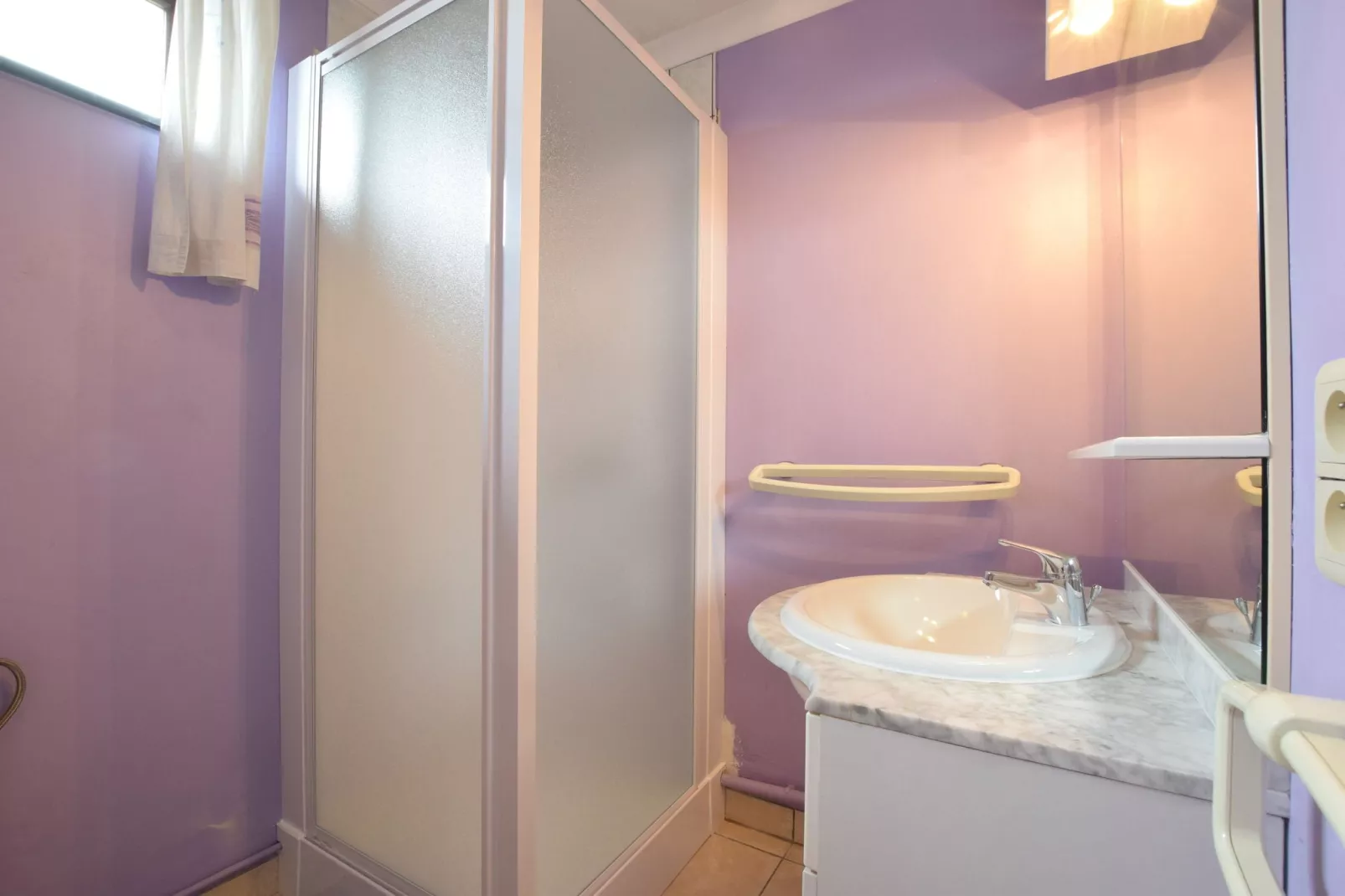 La Grange-Bathroom