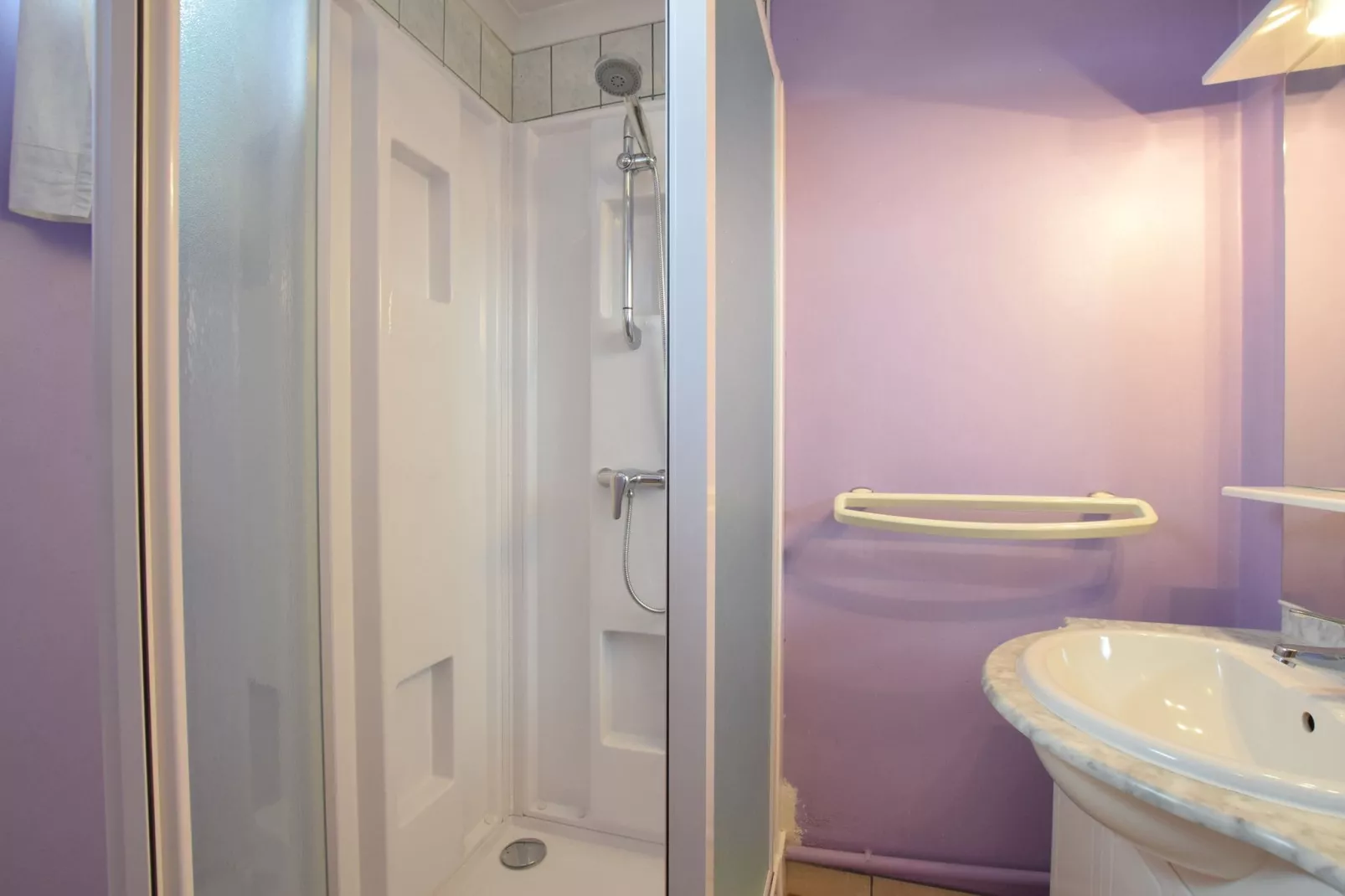 La Grange-Bathroom